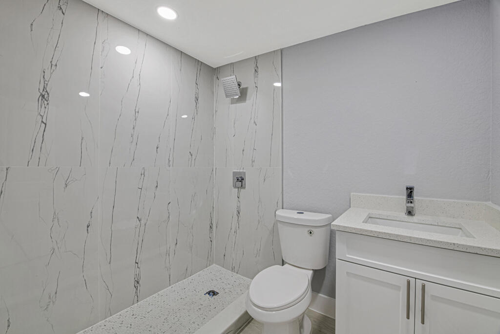 12063 Acapulco Avenue Property Photo 44