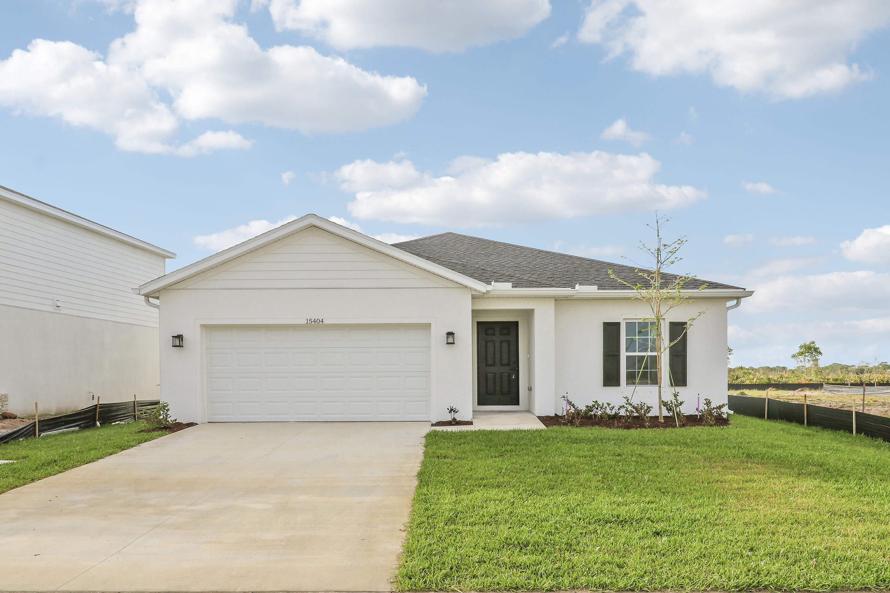 15404 Sw American Street Property Photo 1