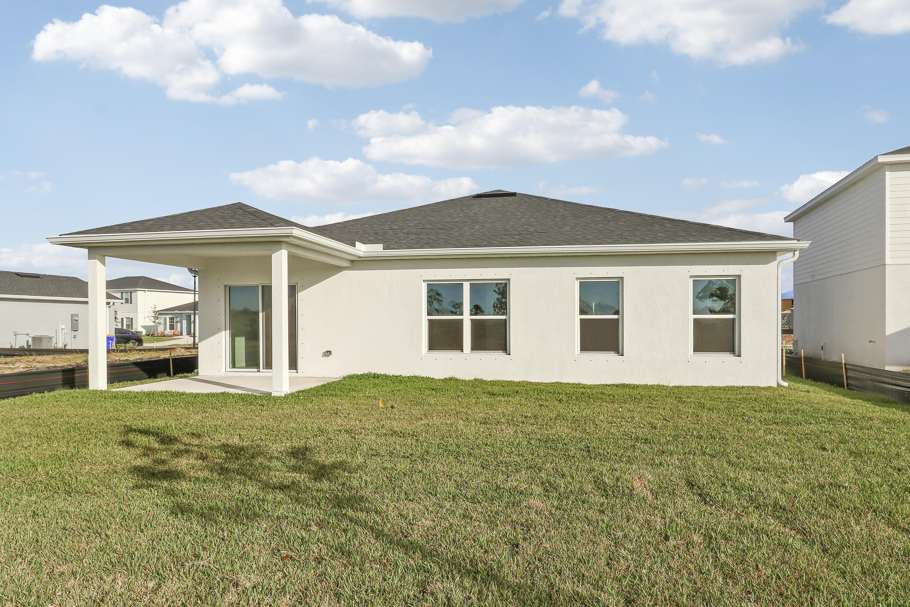 15404 Sw American Street Property Photo 4