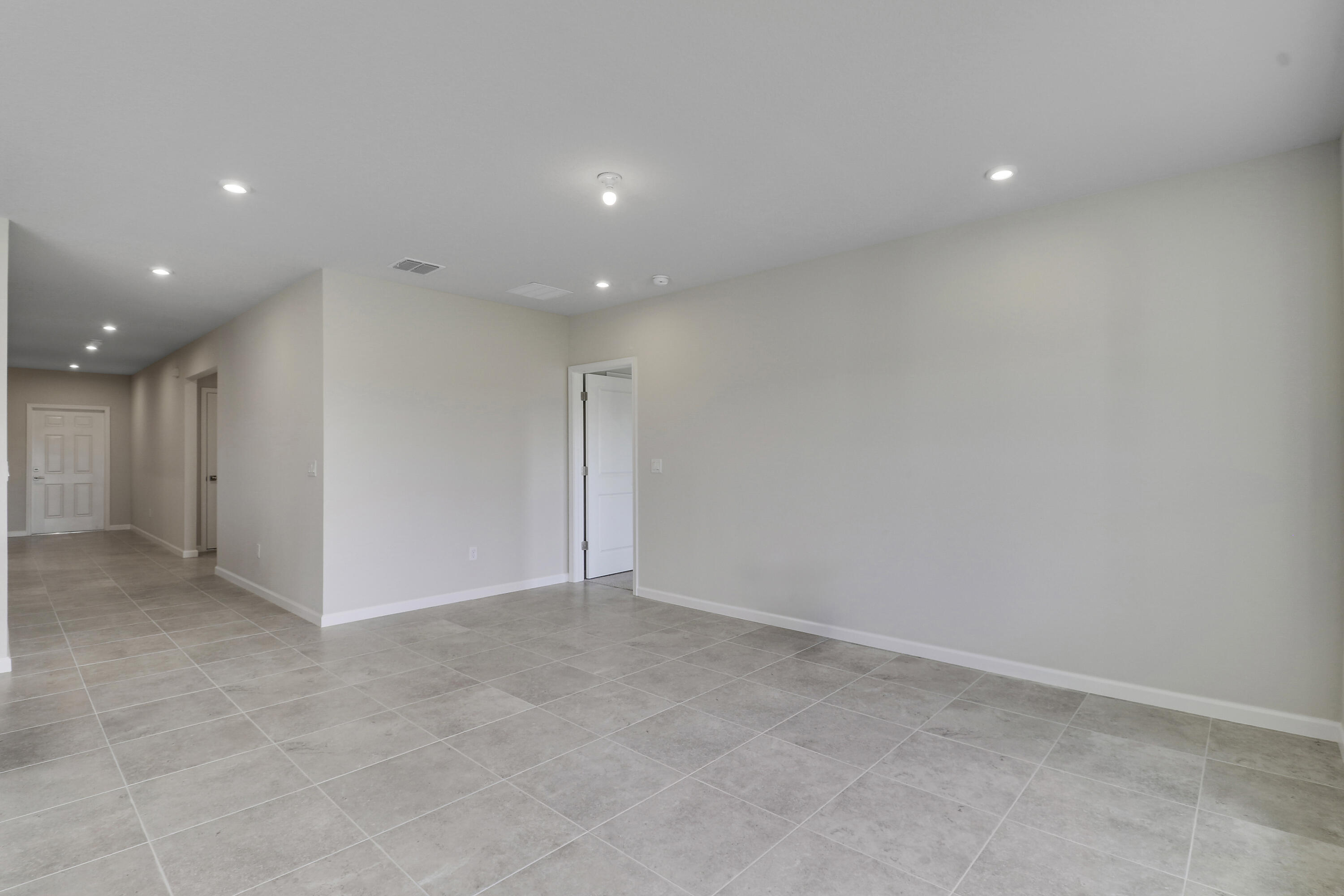 15404 Sw American Street Property Photo 17