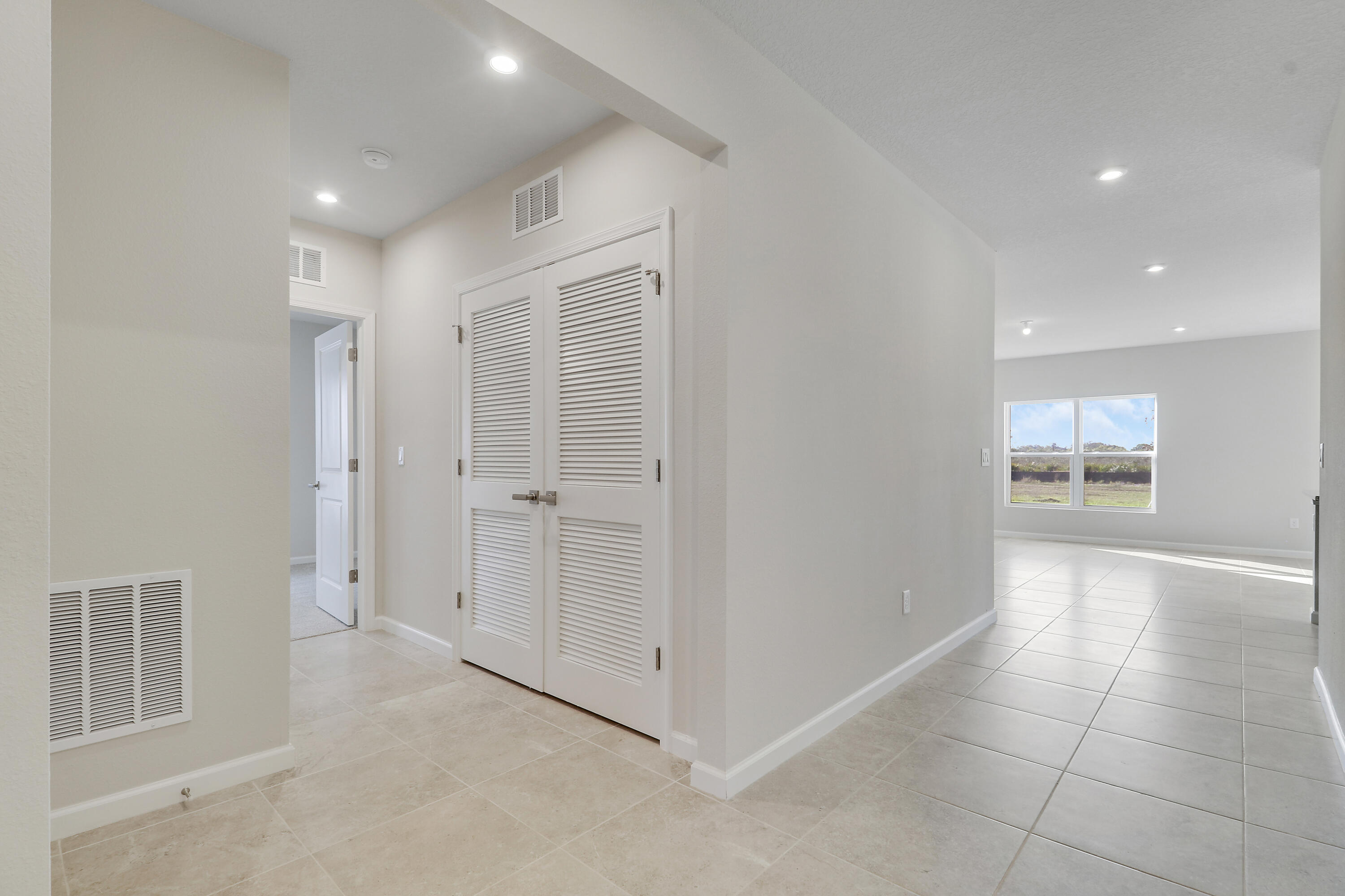 15404 Sw American Street Property Photo 21