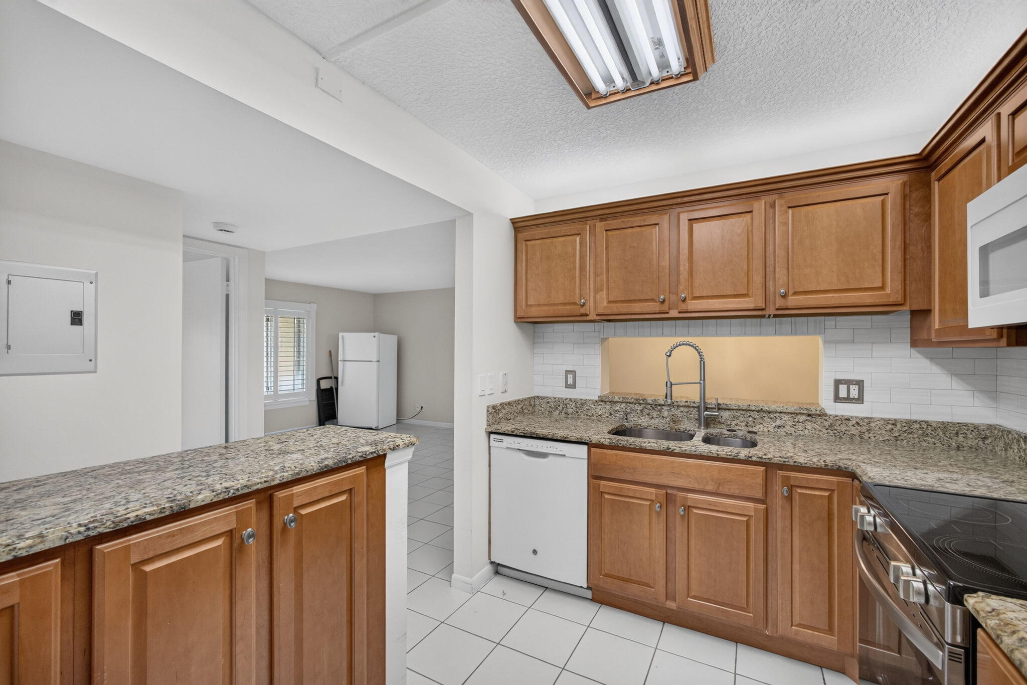 6341 Chasewood Drive D Property Photo 14