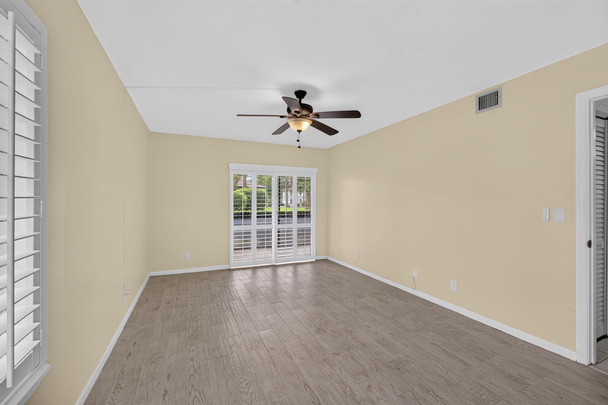 6341 Chasewood Drive D Property Photo 21