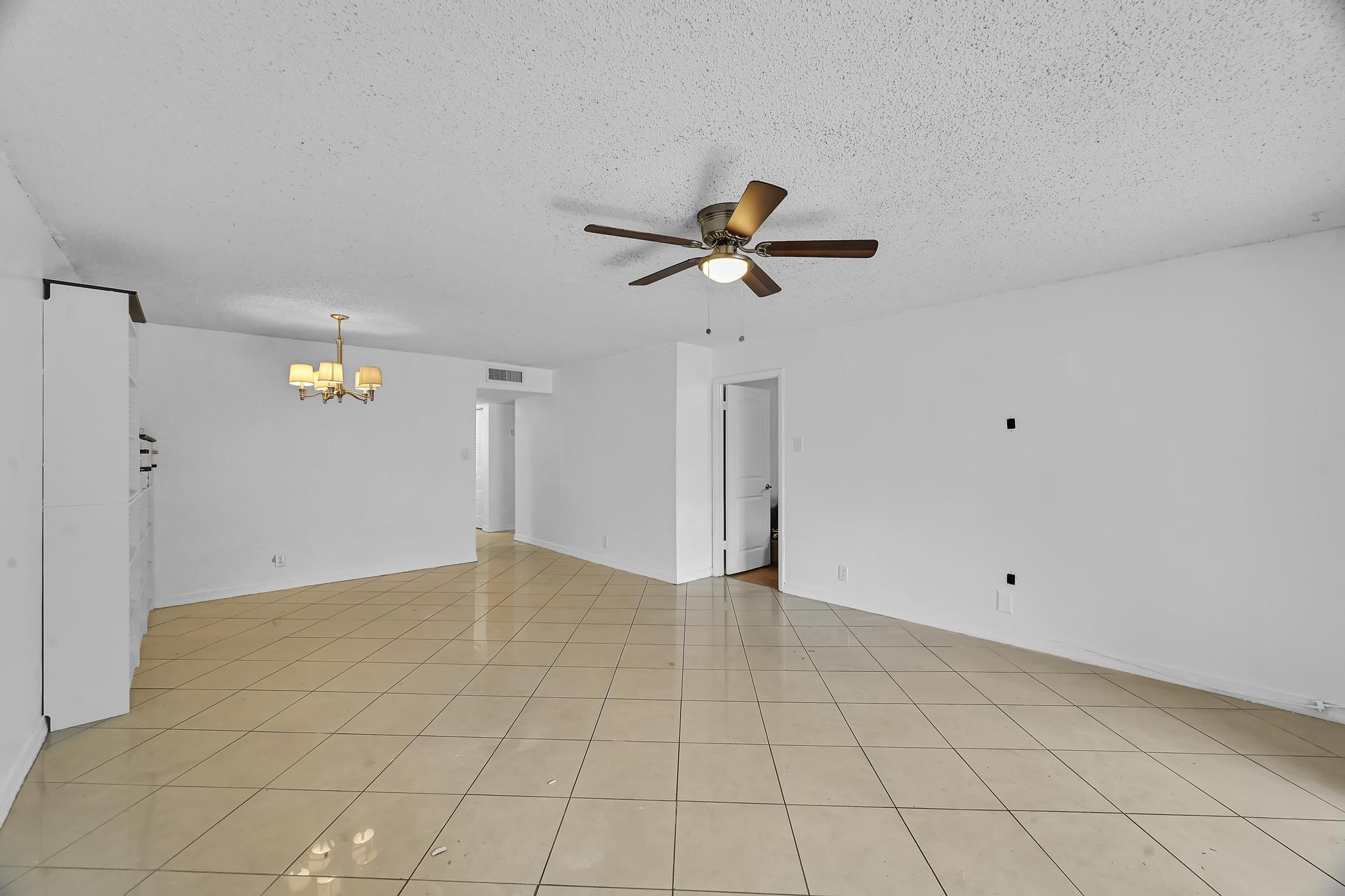 134 S Cypress Road 425 Property Photo 26