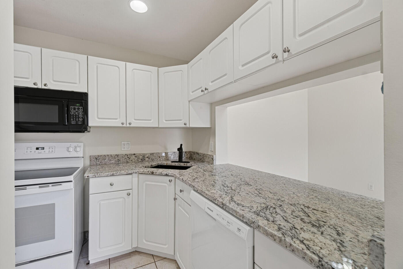 627 Sea Pine Way A3 Property Photo 11
