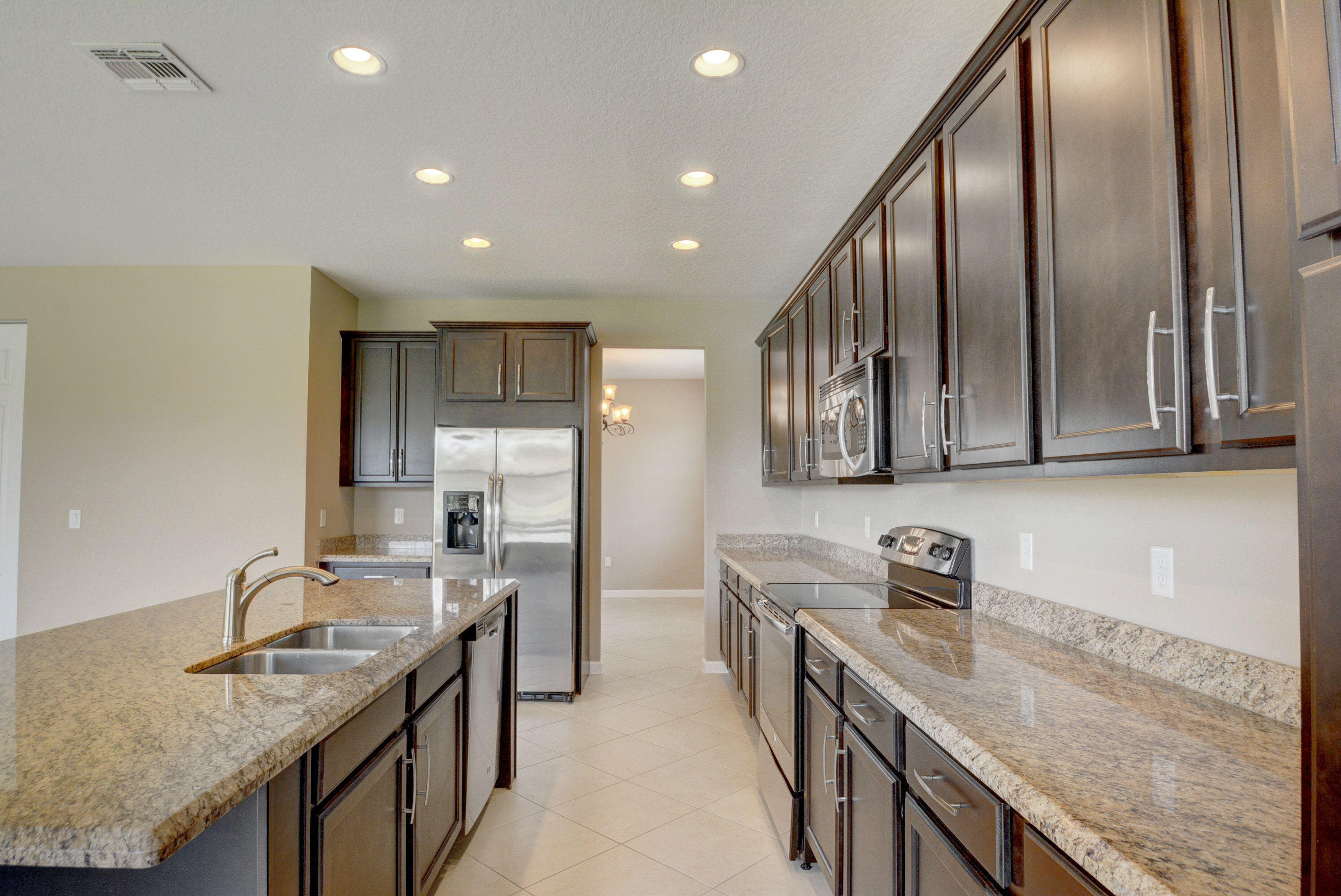 2916 Payson Way Property Photo 4