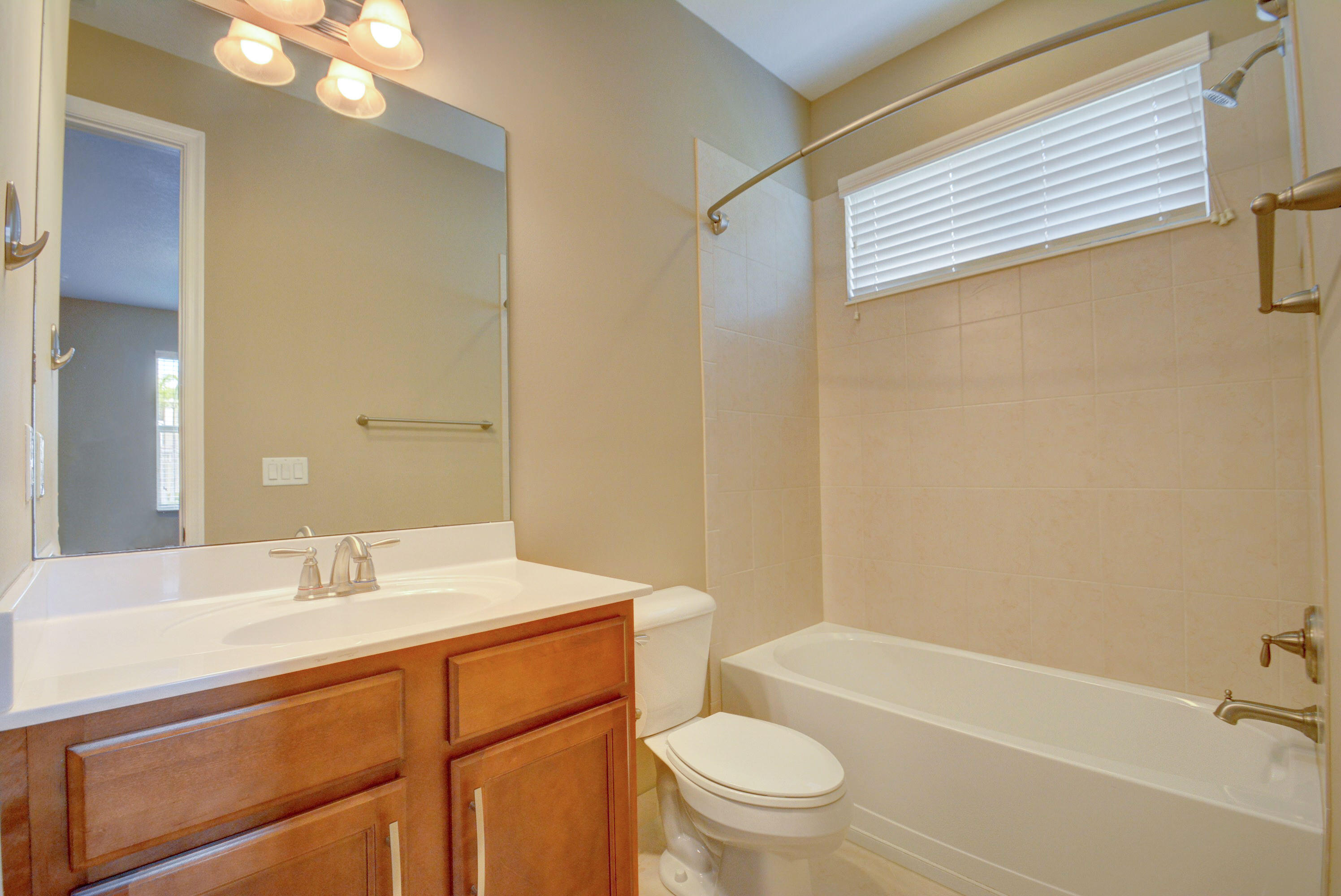 2916 Payson Way Property Photo 9