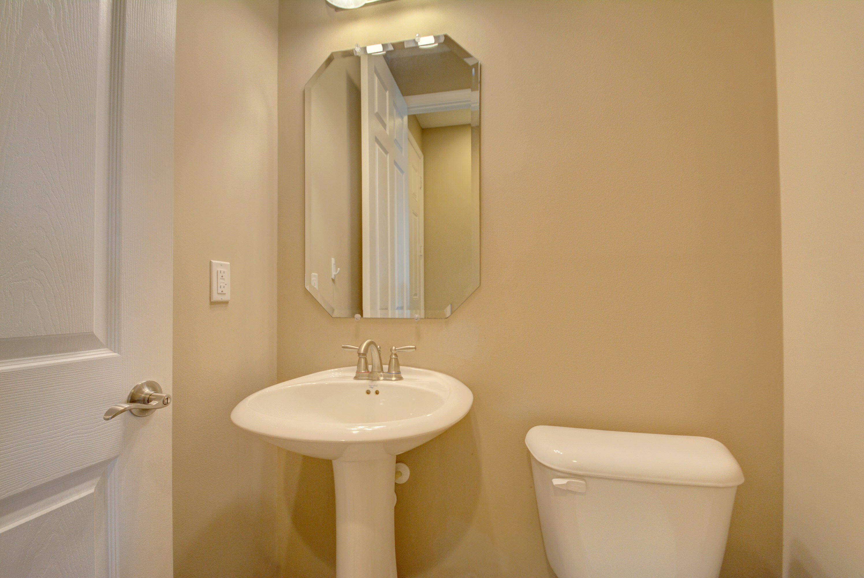 2916 Payson Way Property Photo 10
