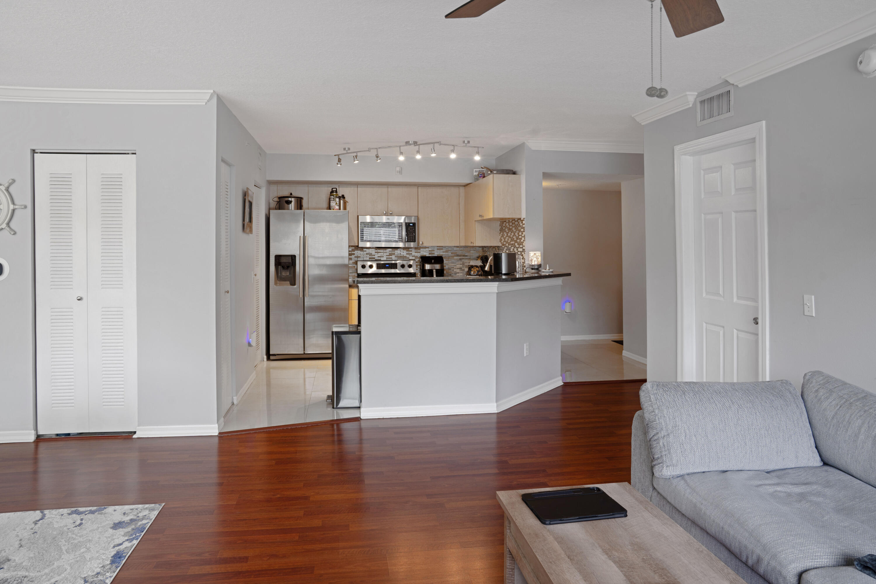 809 Villa Circle Property Photo 17