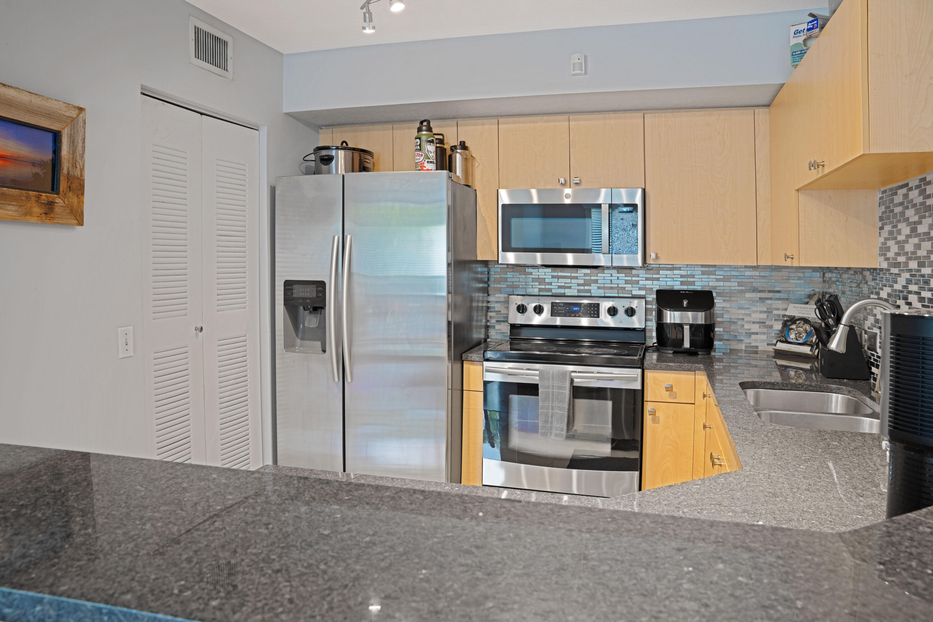 809 Villa Circle Property Photo 26