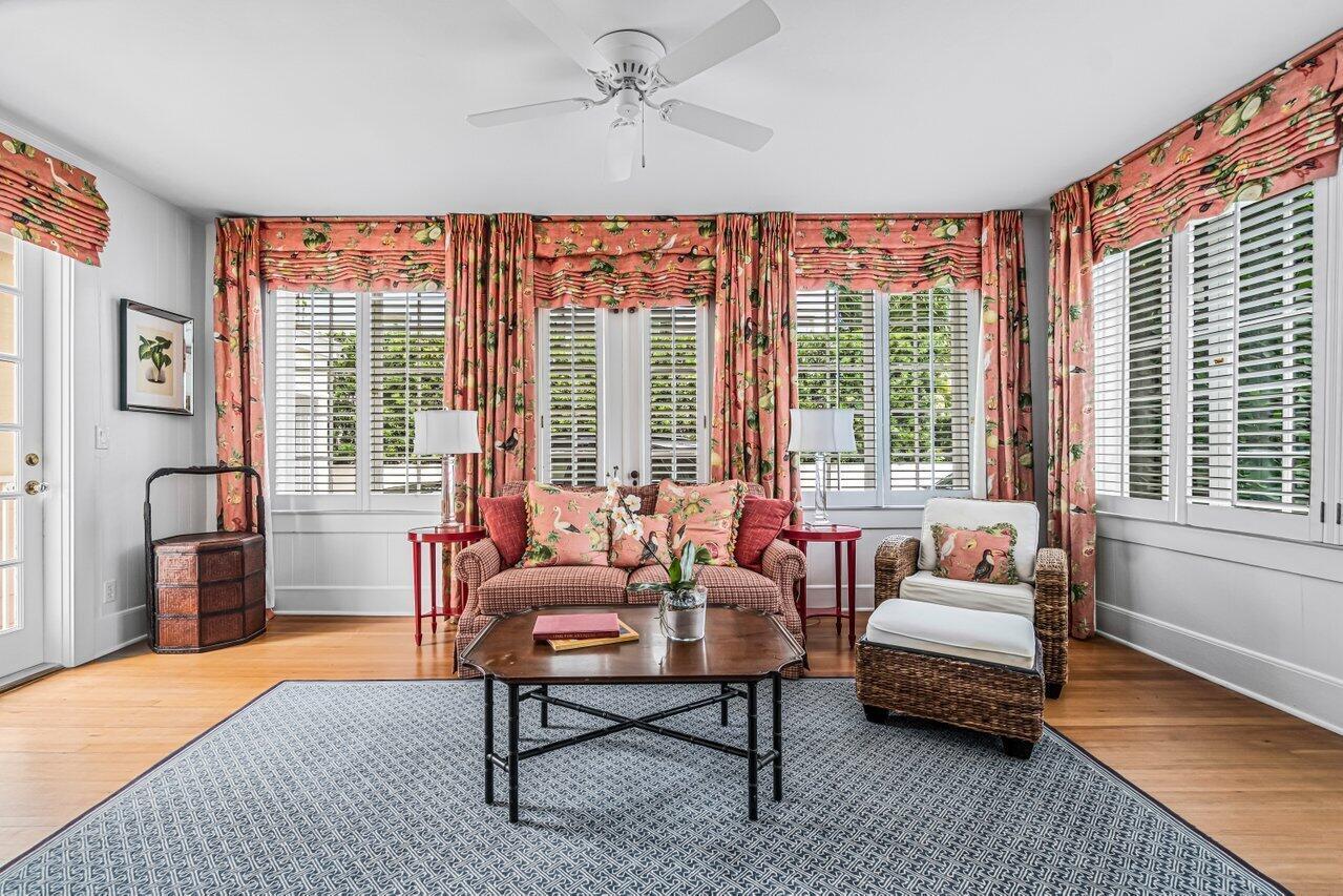 263 Park Avenue Property Photo 7