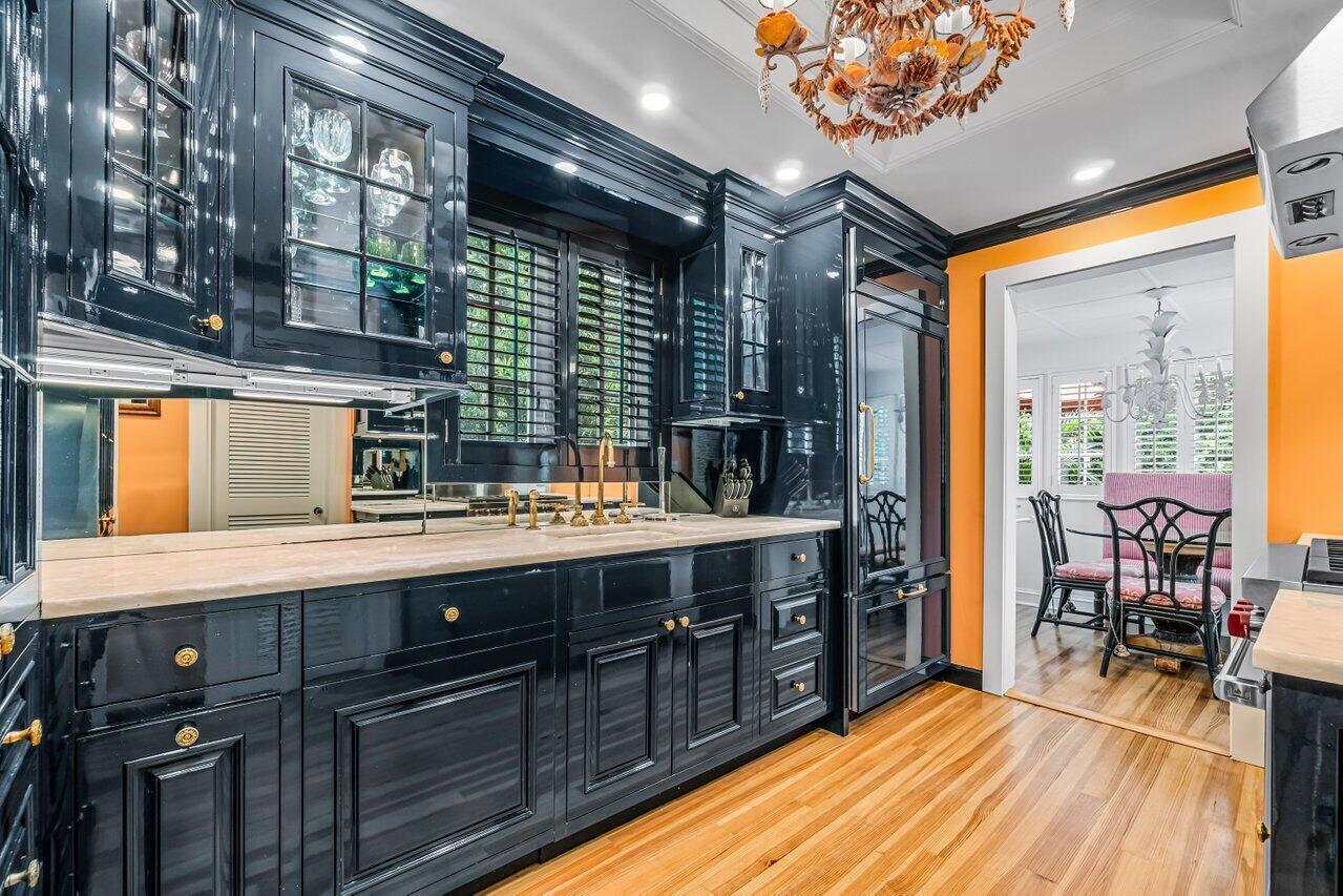 263 Park Avenue Property Photo 10