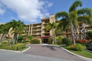 825 Egret Circle 404 Property Photo 1