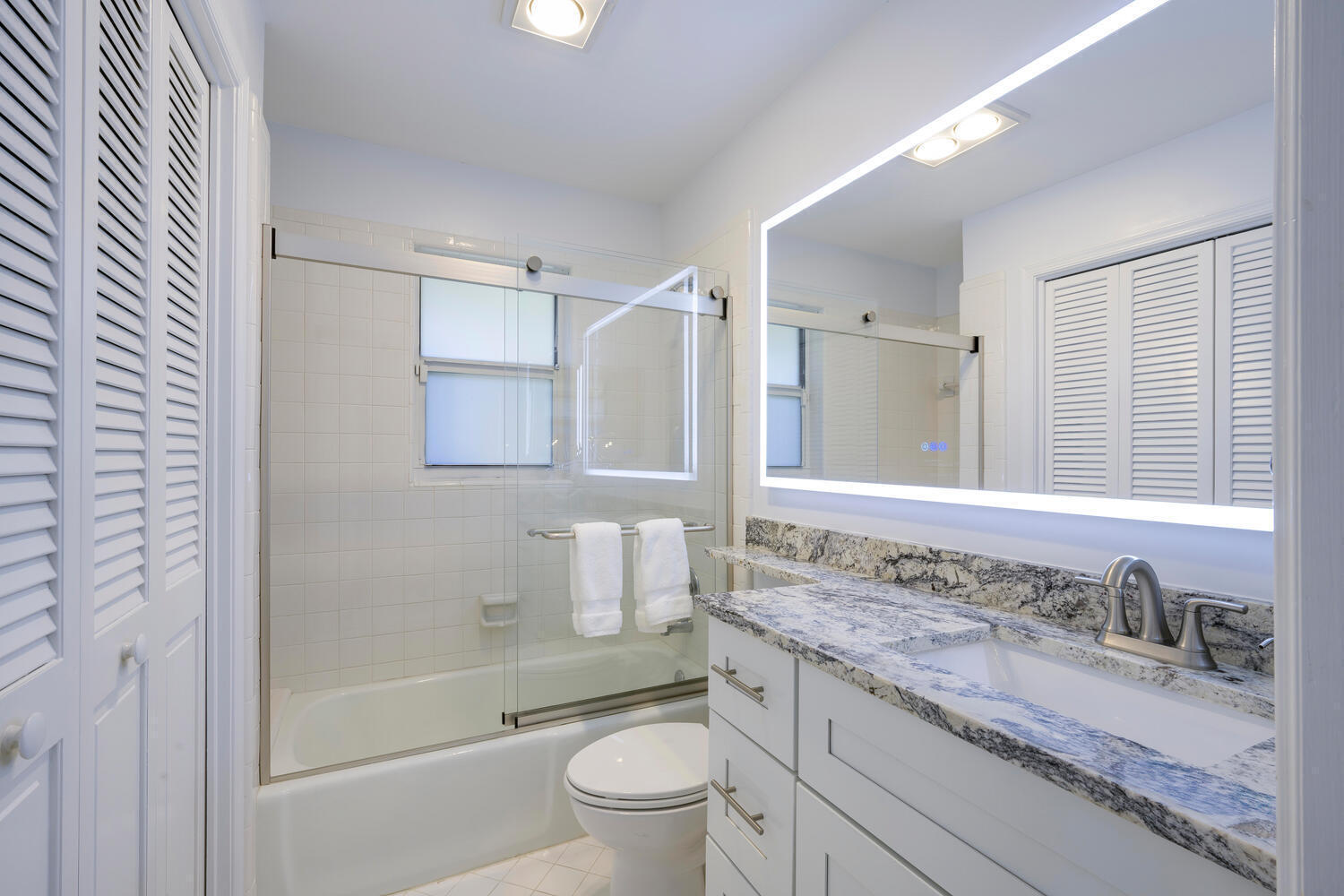 11335 Twelve Oaks Way Property Photo 11