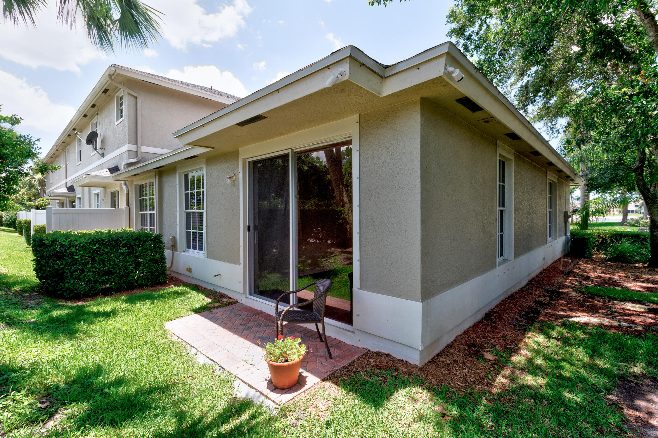 9975 E Villa Circle Property Photo 13
