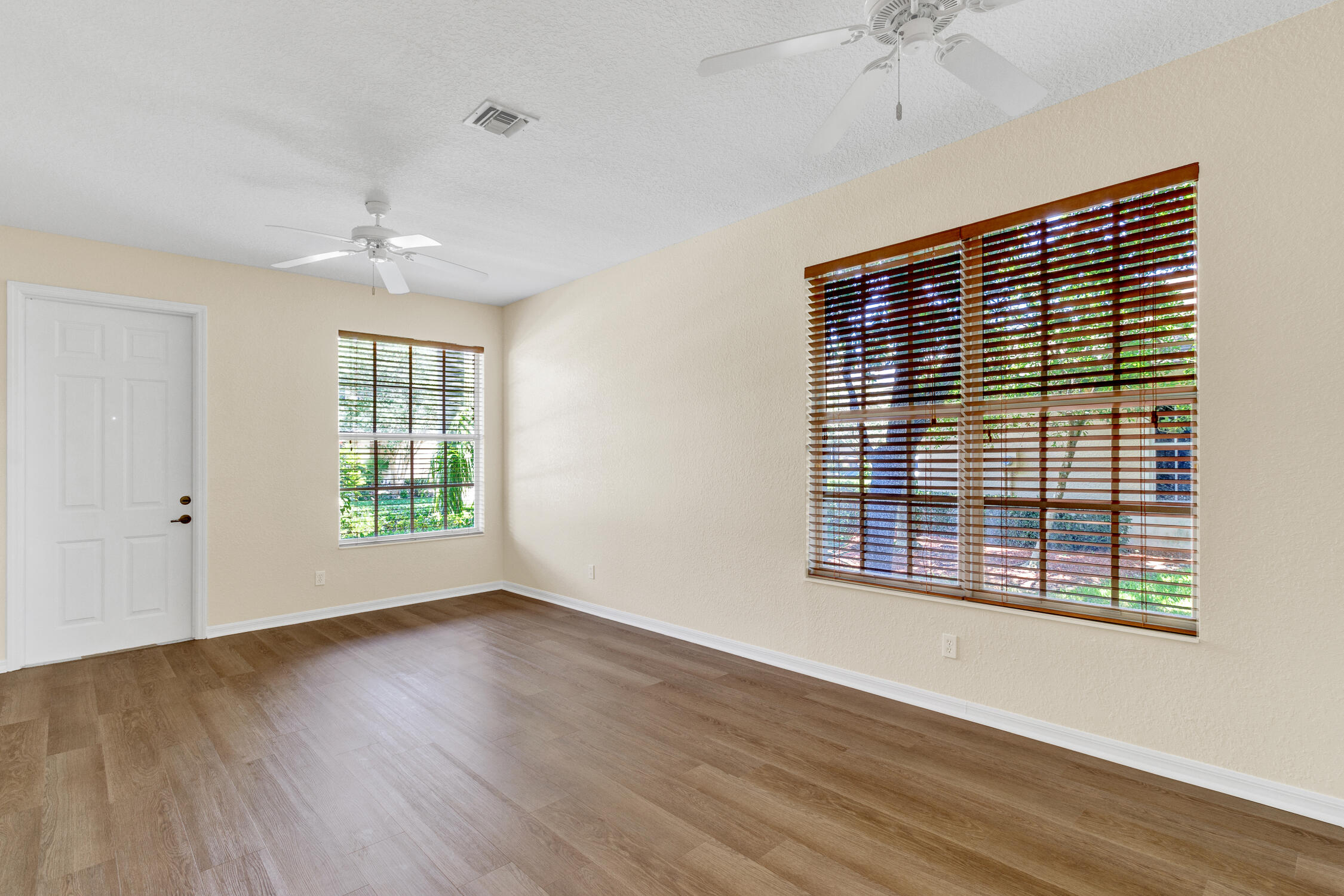 9975 E Villa Circle Property Photo 16