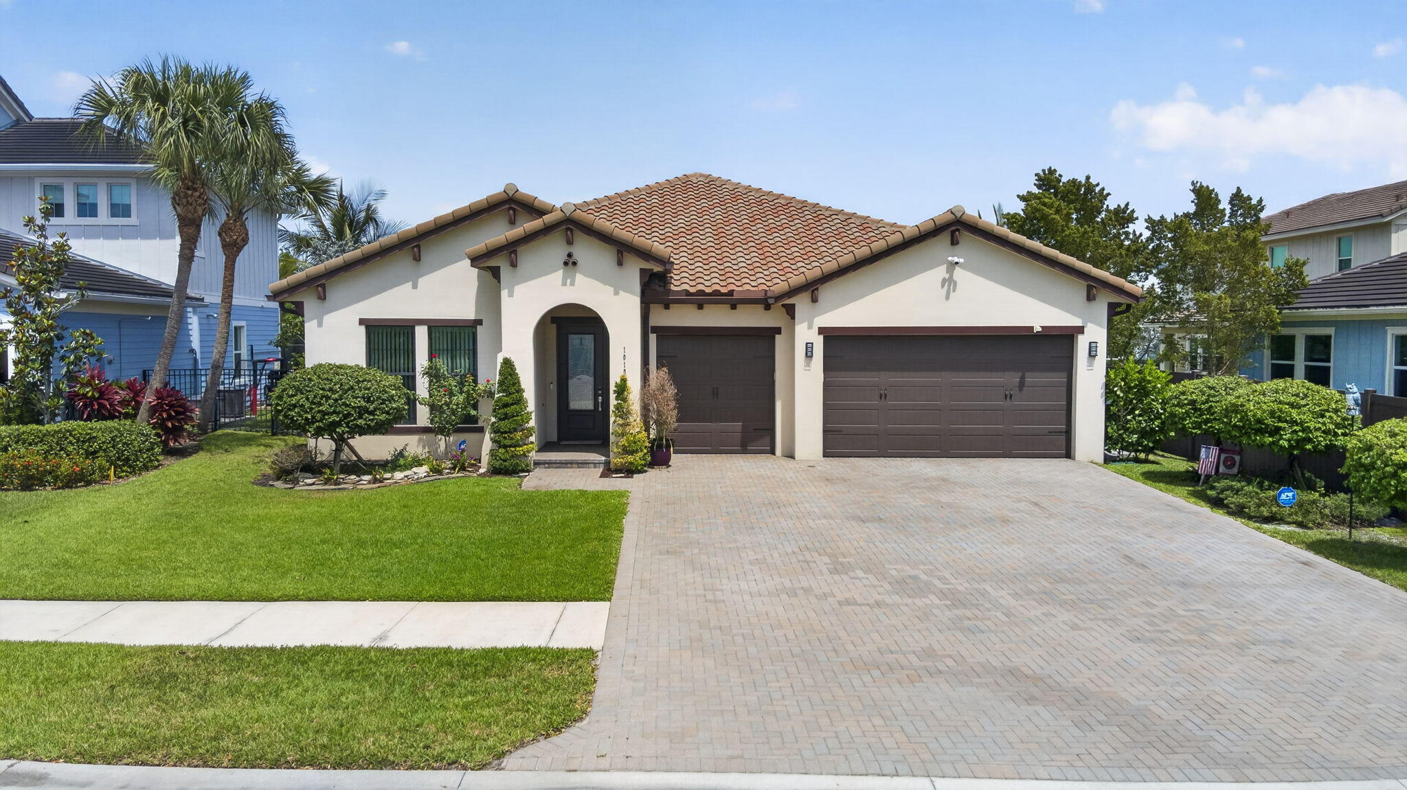 1010 Sweetgrass Street Property Photo 1