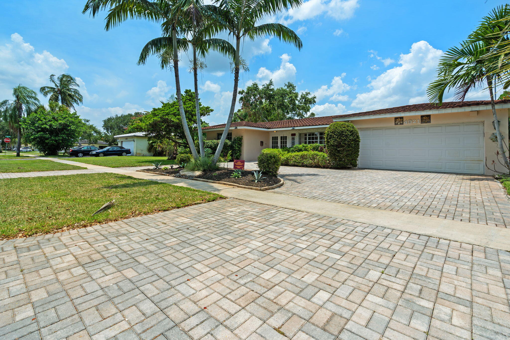 4921 Jackson Street Property Photo 5