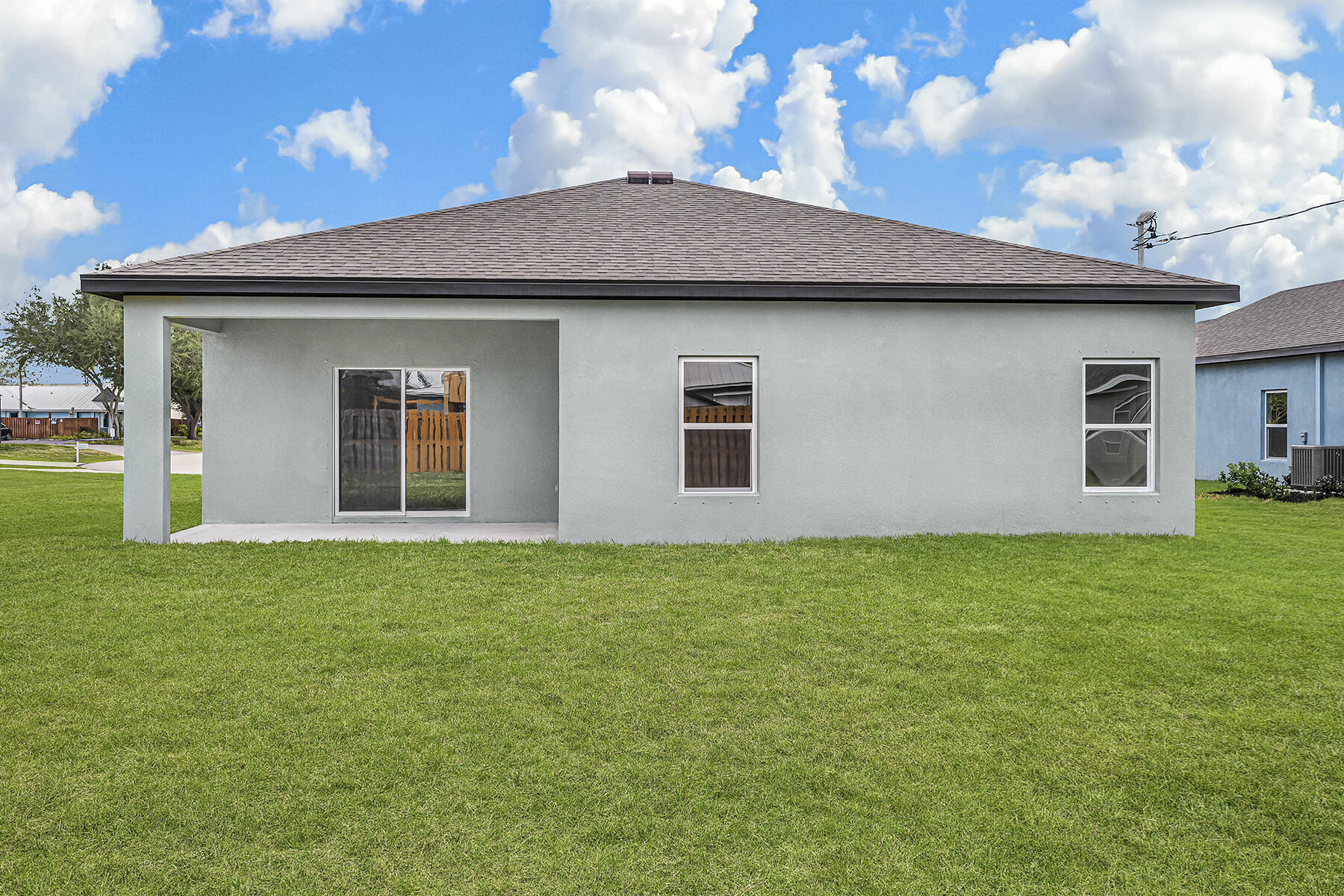 1022 Sw Sultan Drive Property Photo 3