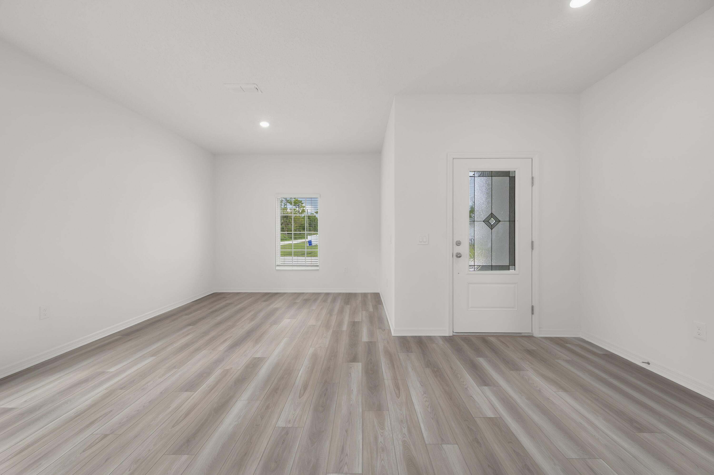 1022 Sw Sultan Drive Property Photo 4