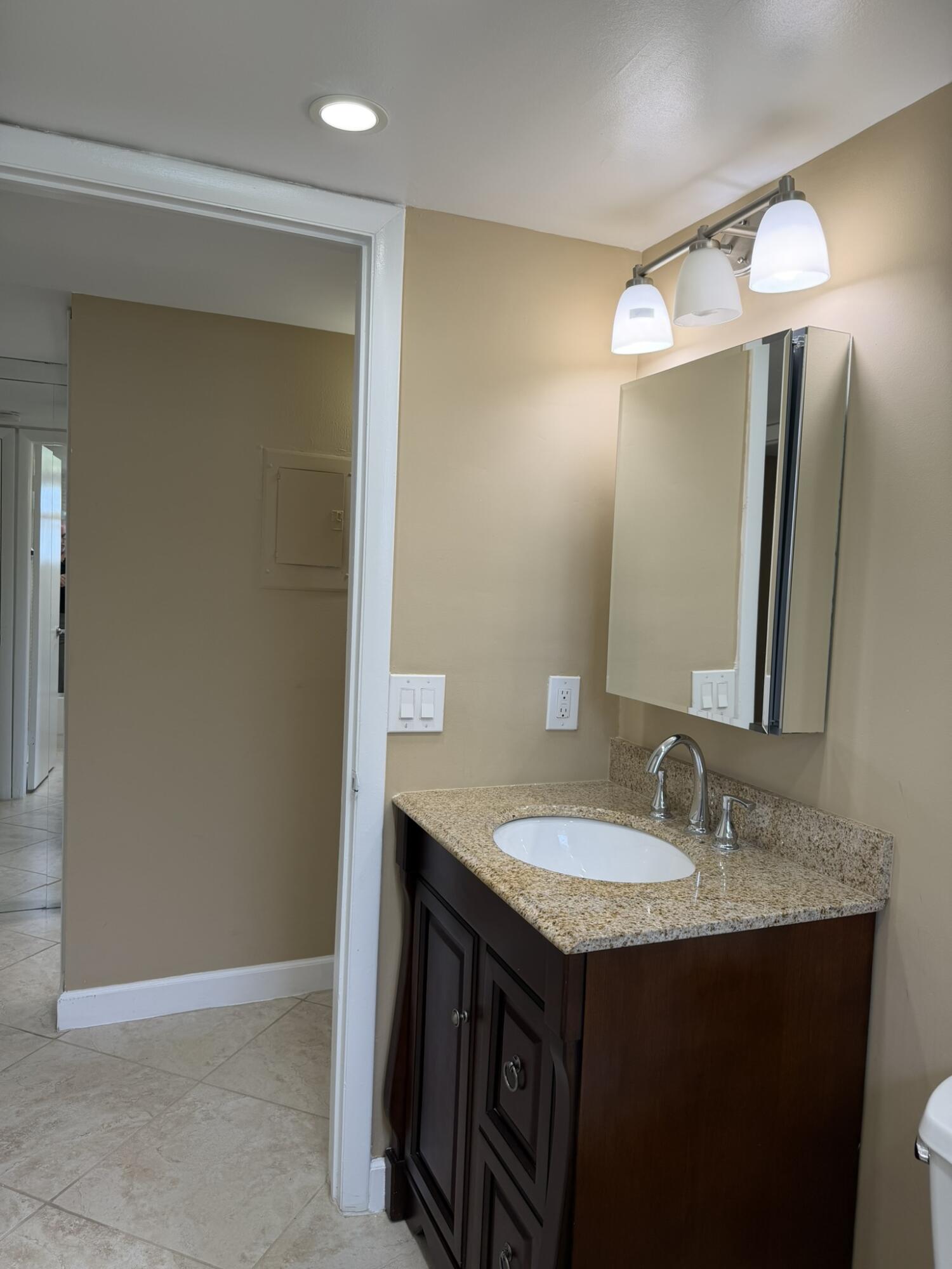 119 Burgundy C Property Photo 10