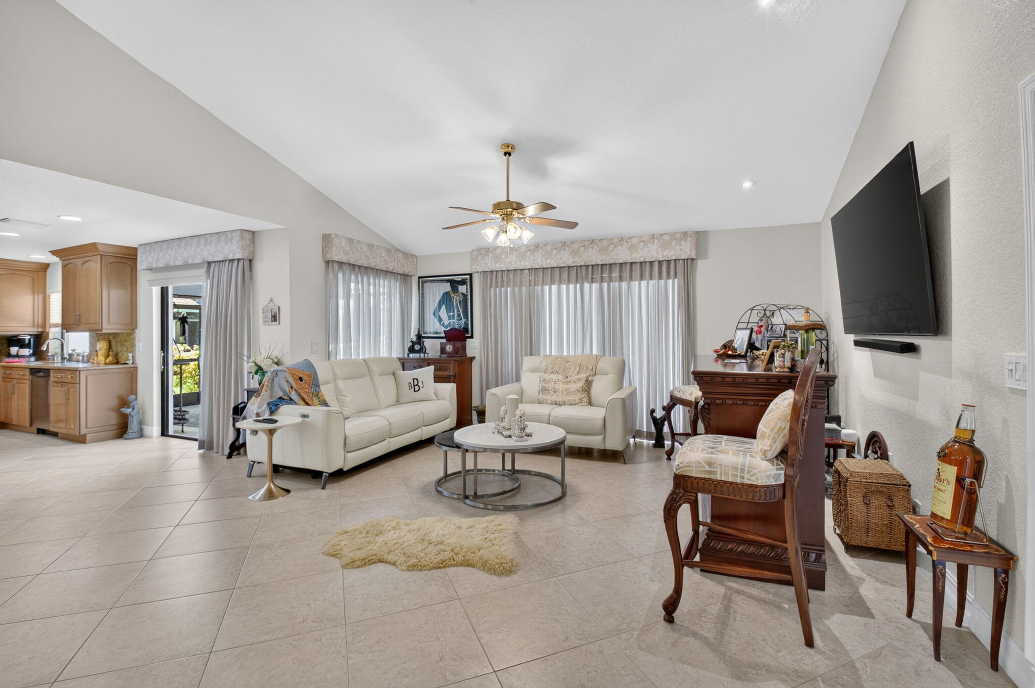 19600 Sedgefield Terrace Property Photo 7