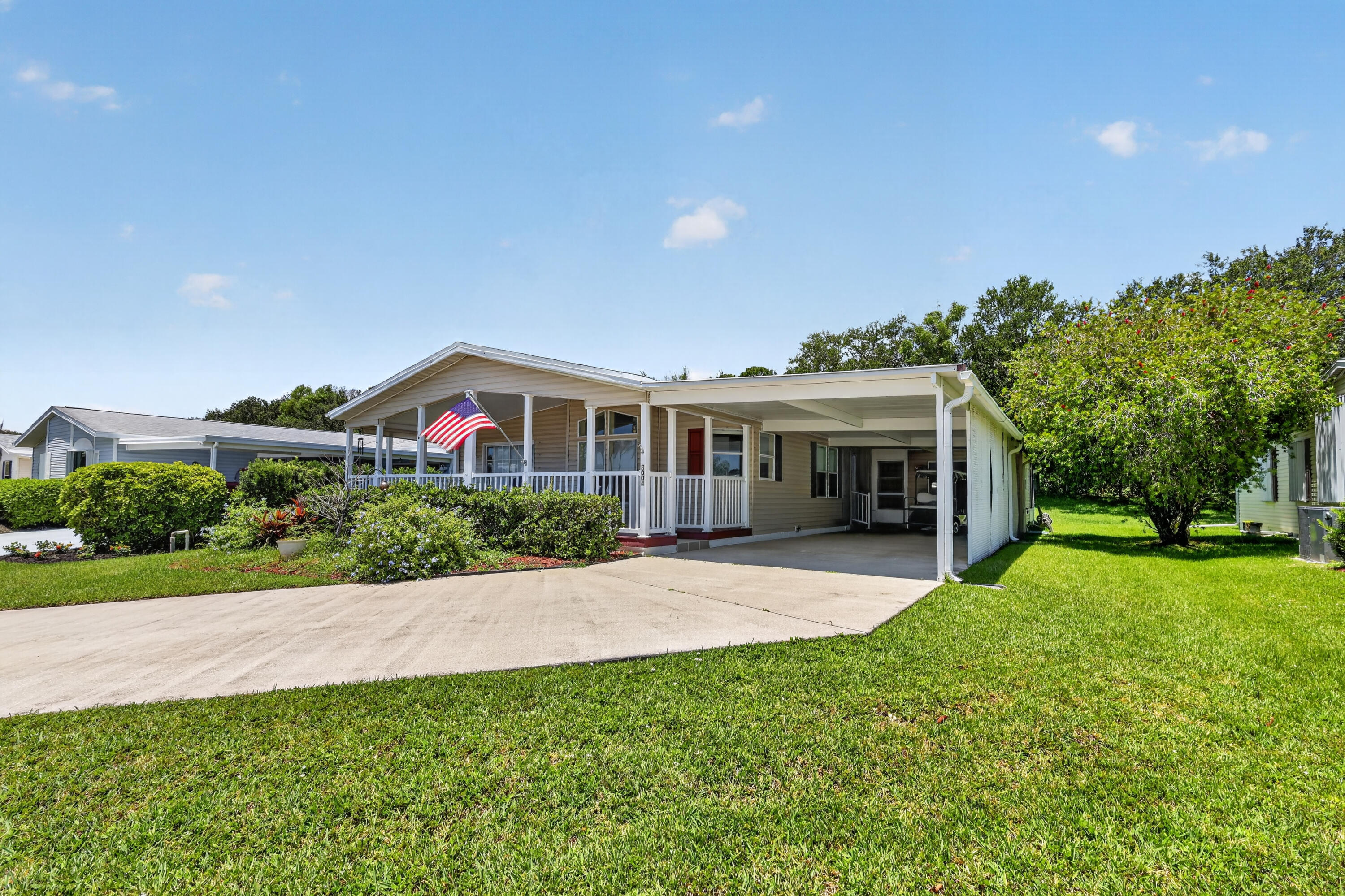 8004 Long Drive Property Photo 3