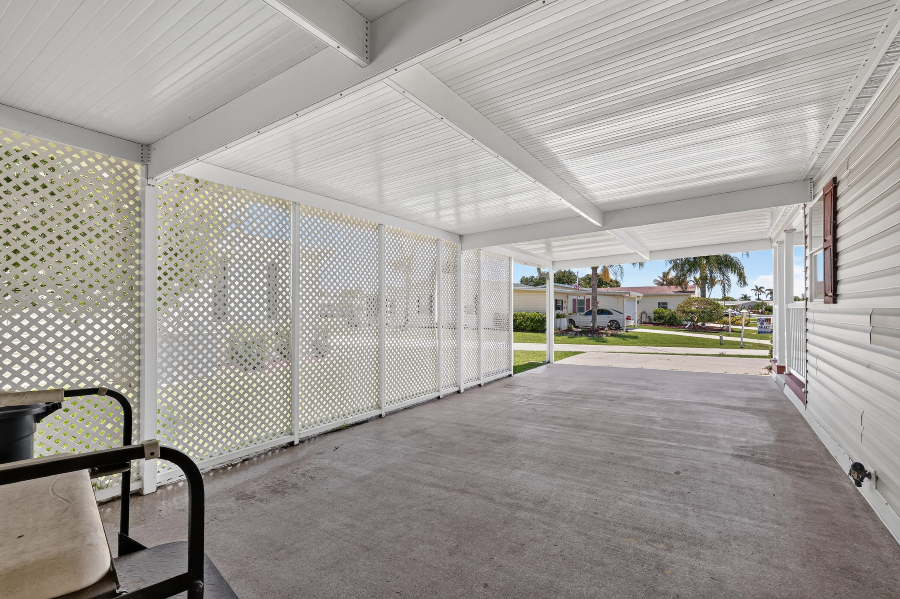 8004 Long Drive Property Photo 8
