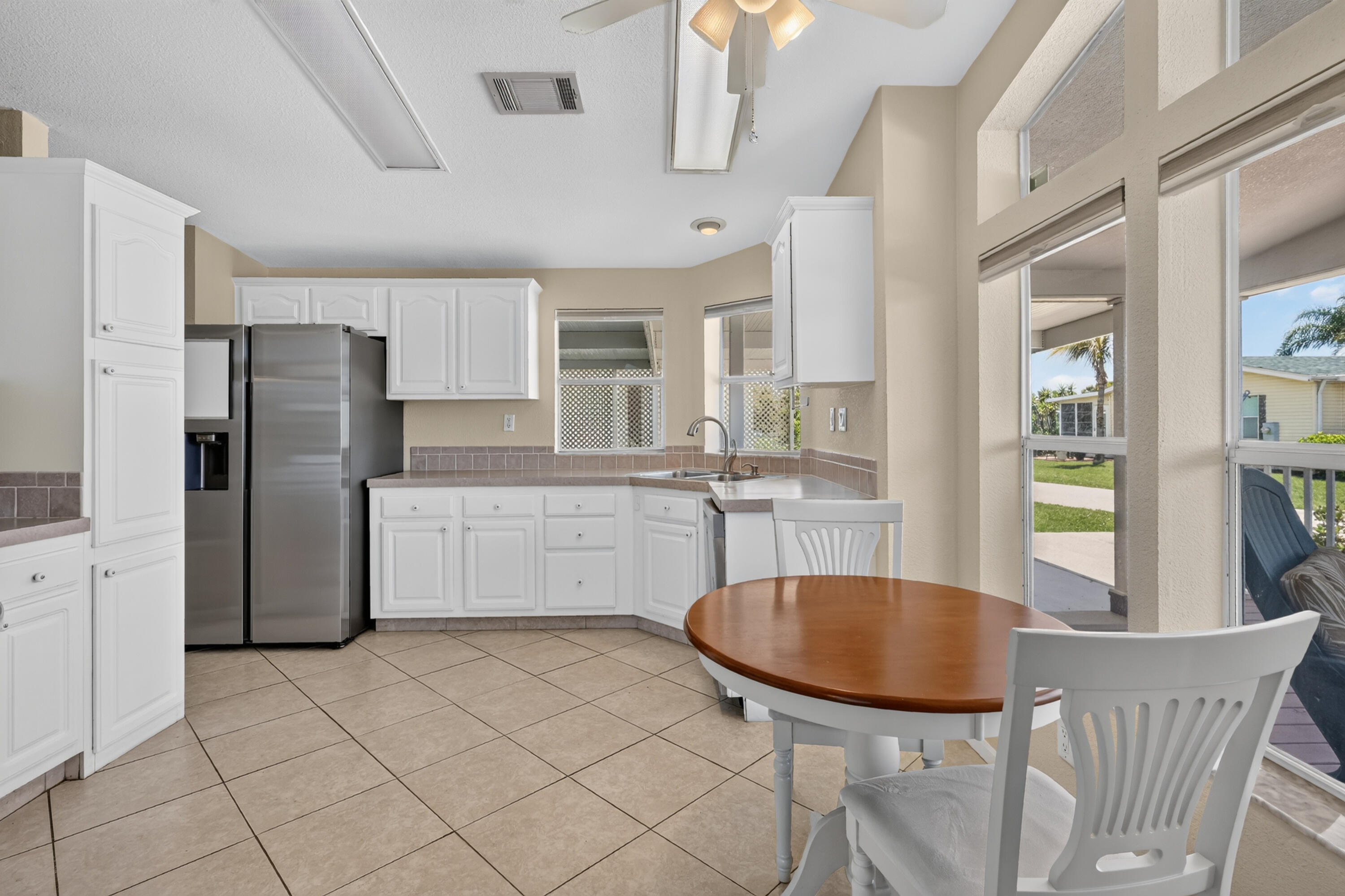 8004 Long Drive Property Photo 15