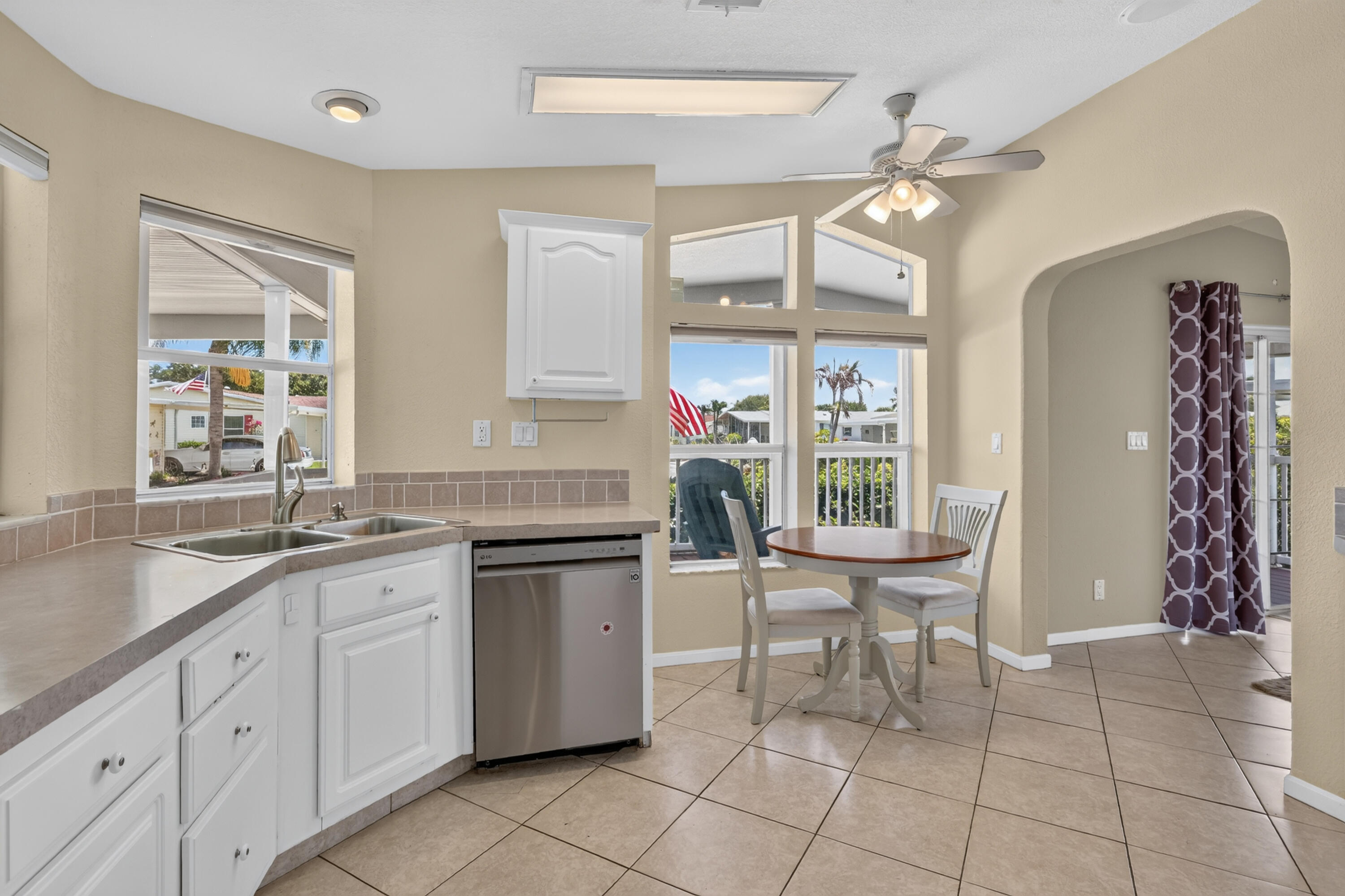 8004 Long Drive Property Photo 16