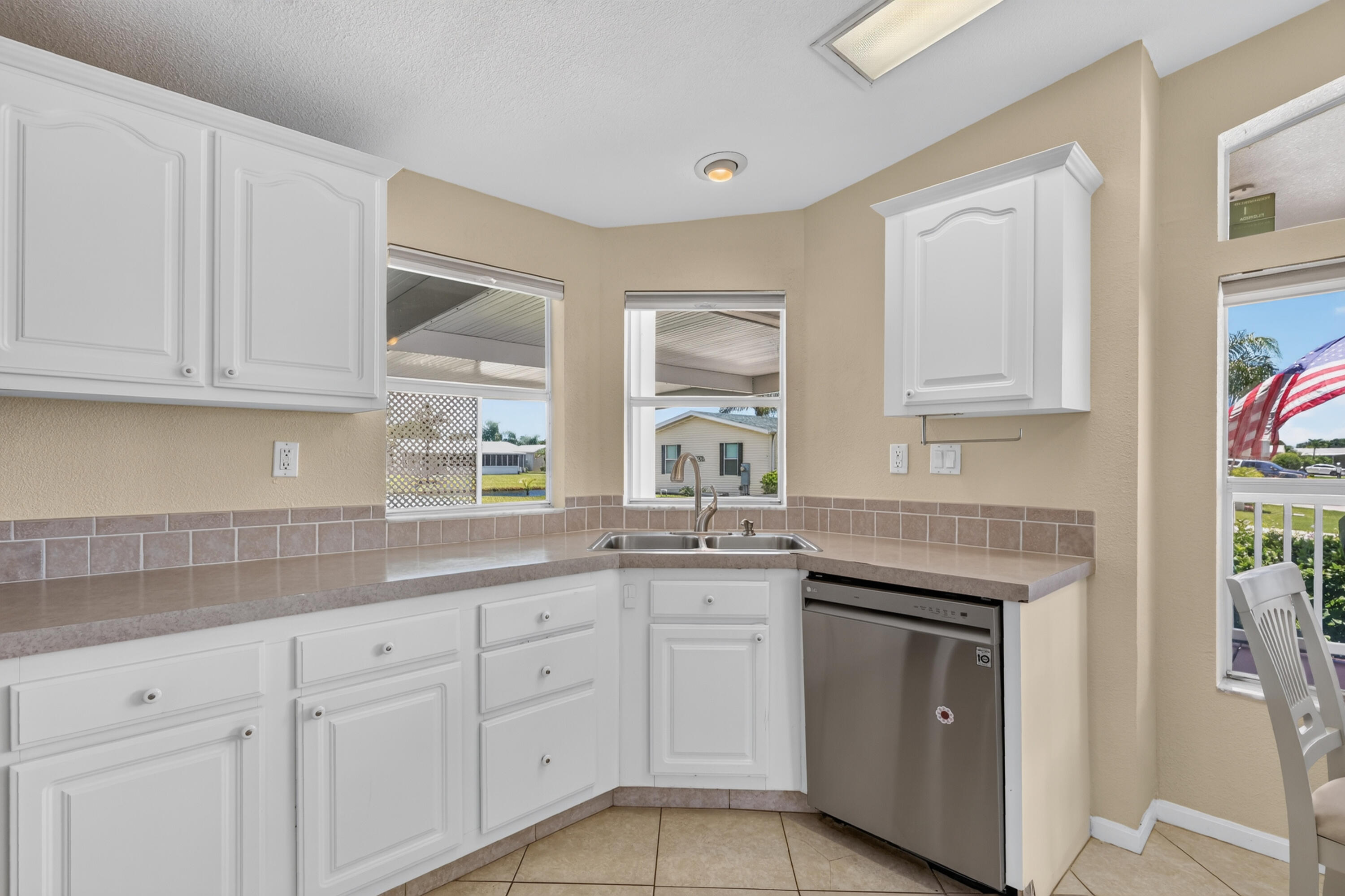 8004 Long Drive Property Photo 18