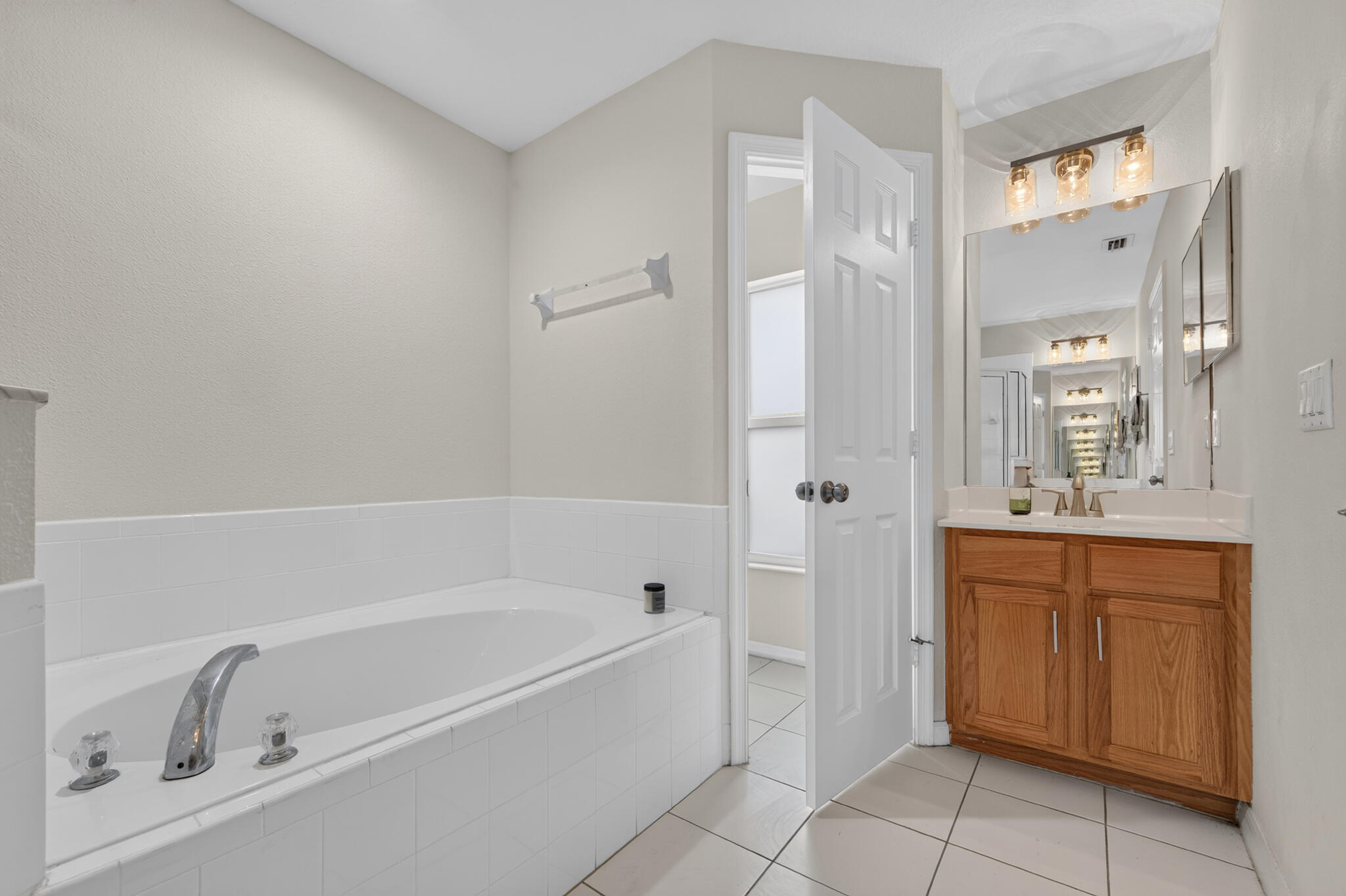 516 Se Crosspoint Drive Property Photo 17