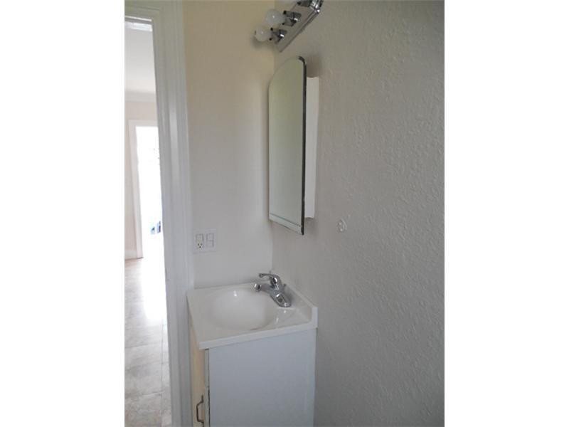 4565 N Ocean Drive 3 Property Photo 6