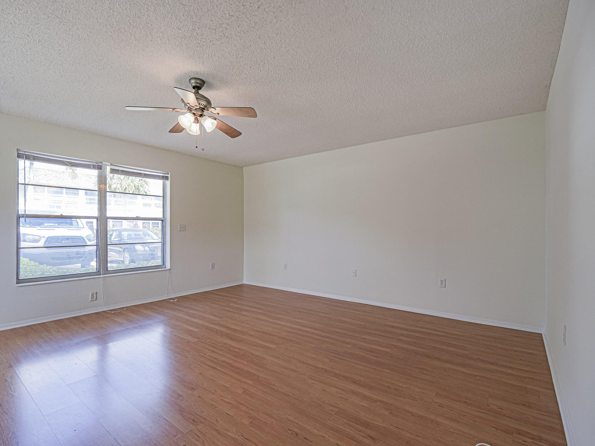 2800 Indian River Boulevard Property Photo 12