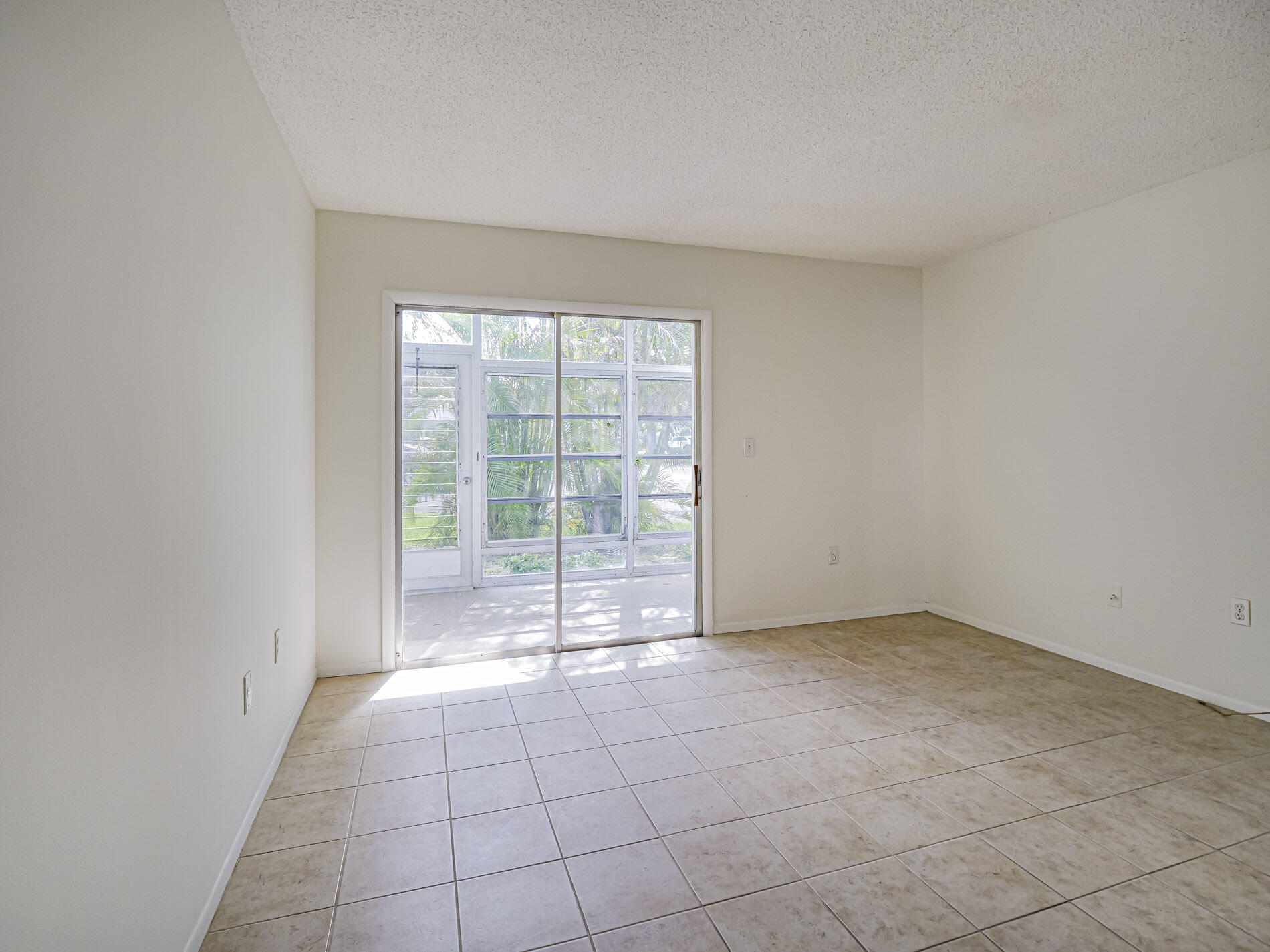 2800 Indian River Boulevard Property Photo 17