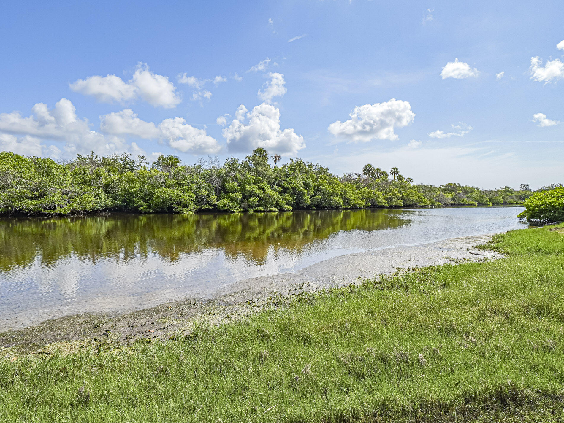 2800 Indian River Boulevard Property Photo 28