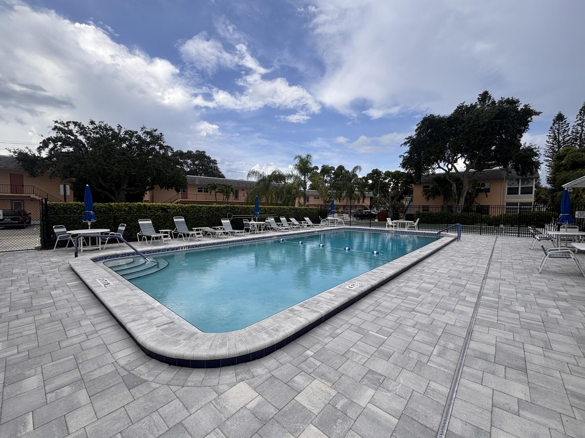 2950 Se Ocean Boulevard 58-5 Property Photo 25