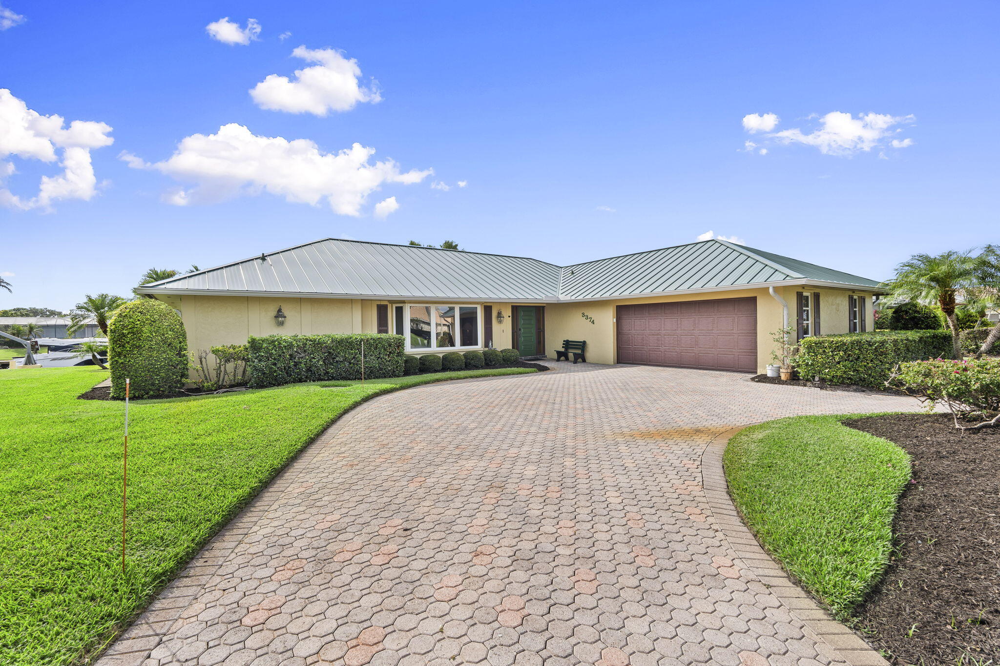 3374 Se Fairway E Property Photo 2