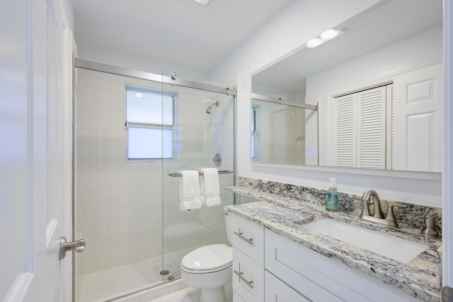 11335 Twelve Oaks Way Property Photo 14