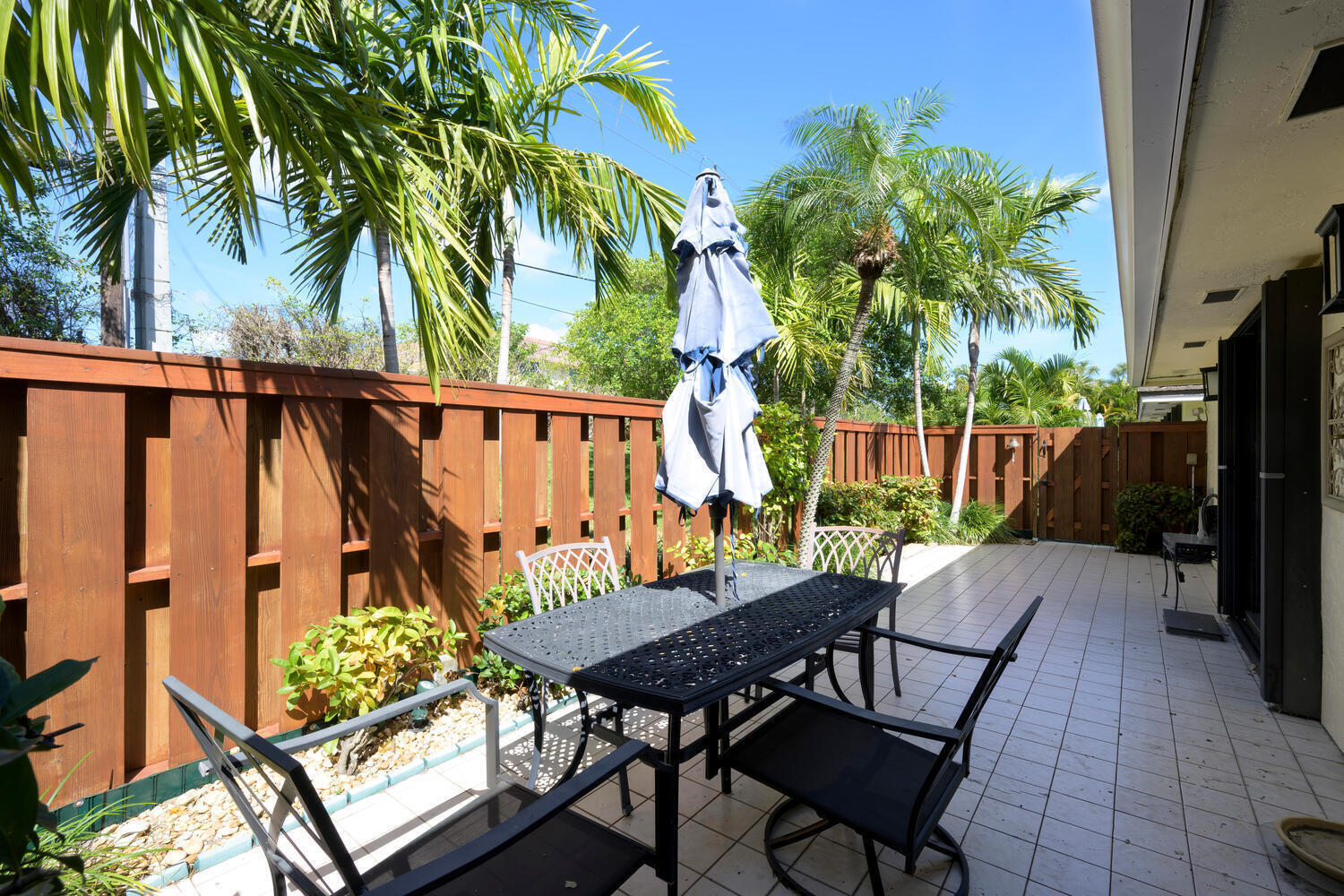 11335 Twelve Oaks Way Property Photo 17