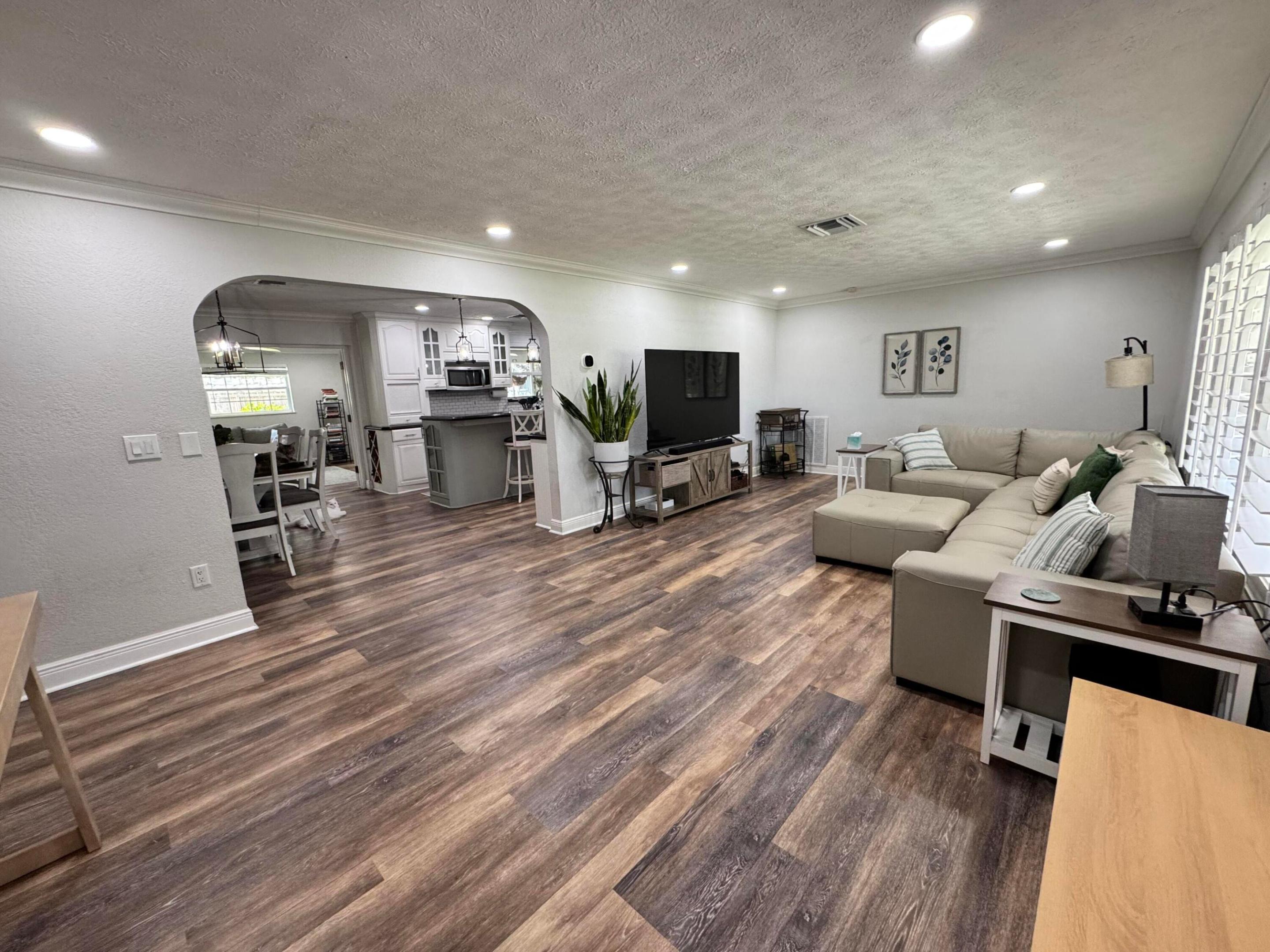 7828 Saint Andrews Road Property Photo 4