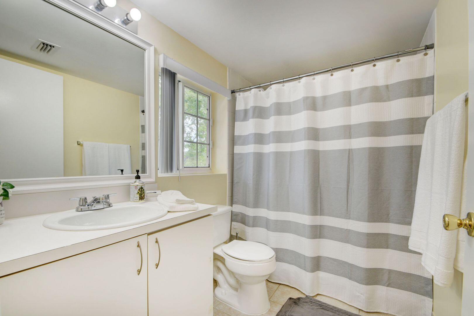 300 Crestwood Court N 307 Property Photo 18