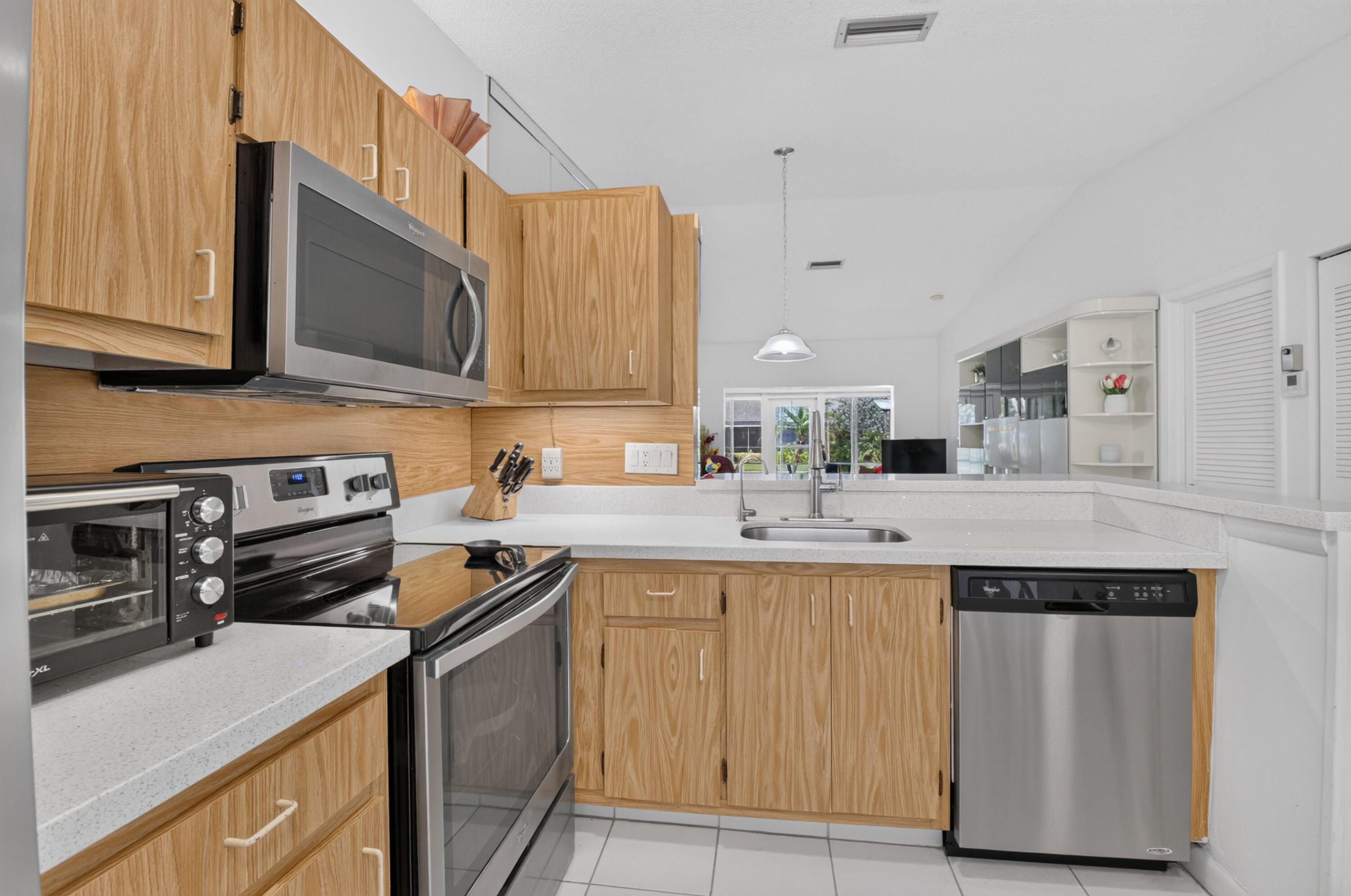 18925 Argosy Drive B Property Photo 14
