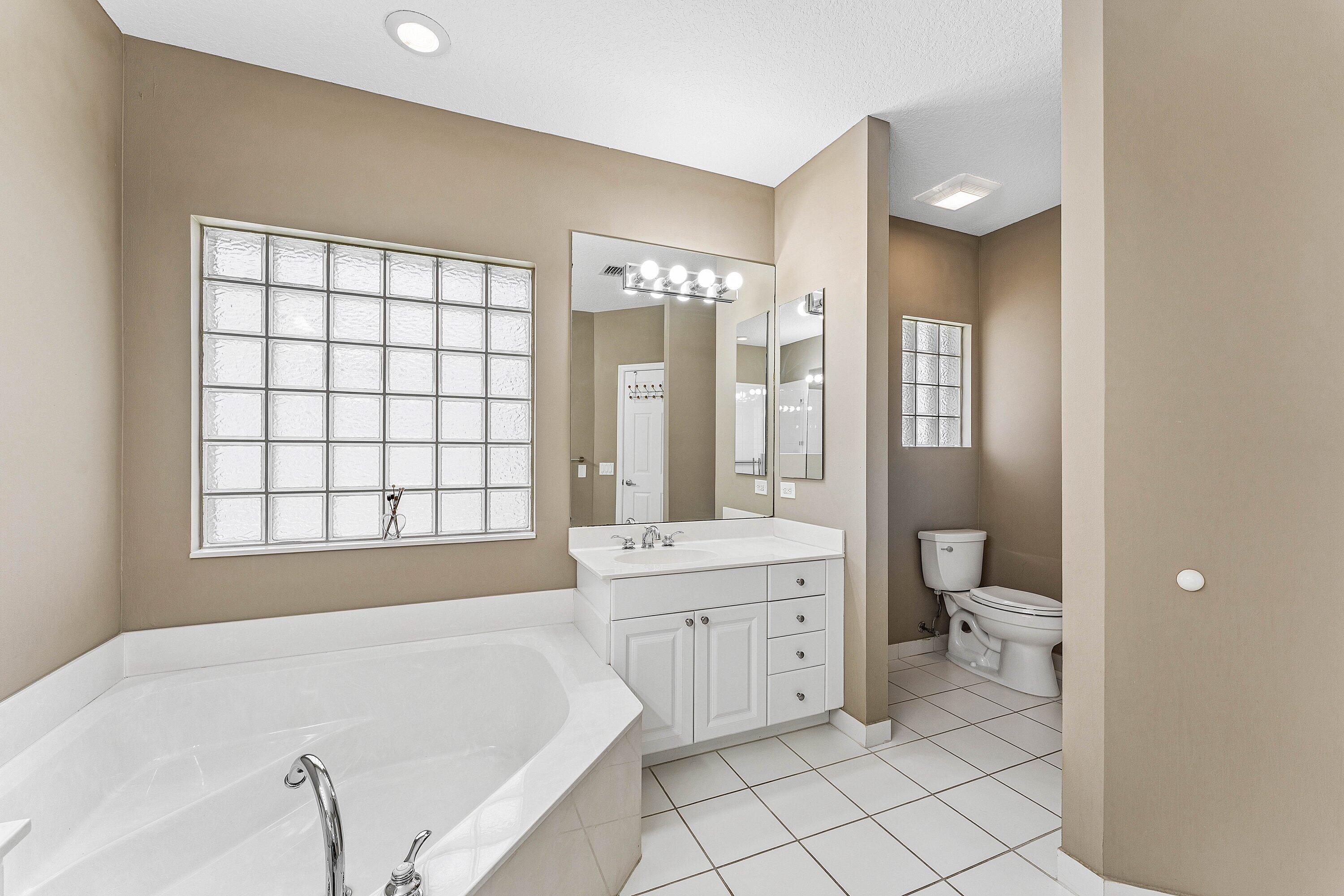 4858 S Classical Boulevard Property Photo 15