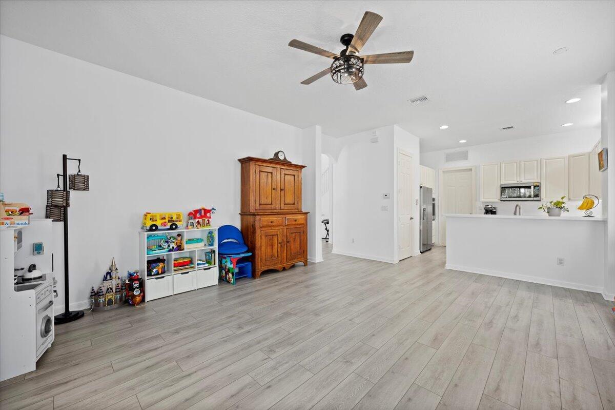 956 Mill Creek Drive Property Photo 10