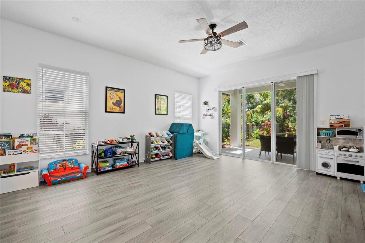 956 Mill Creek Drive Property Photo 11
