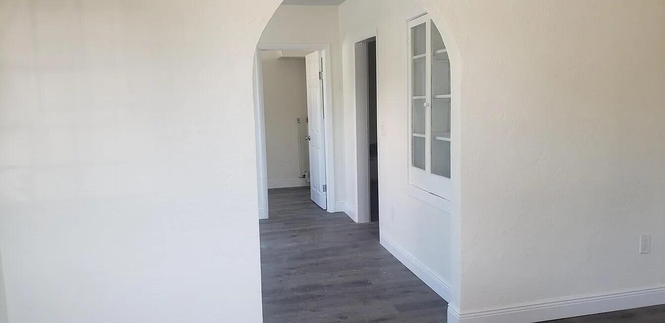 711 Palm Beach Lakes Boulevard Property Photo 7