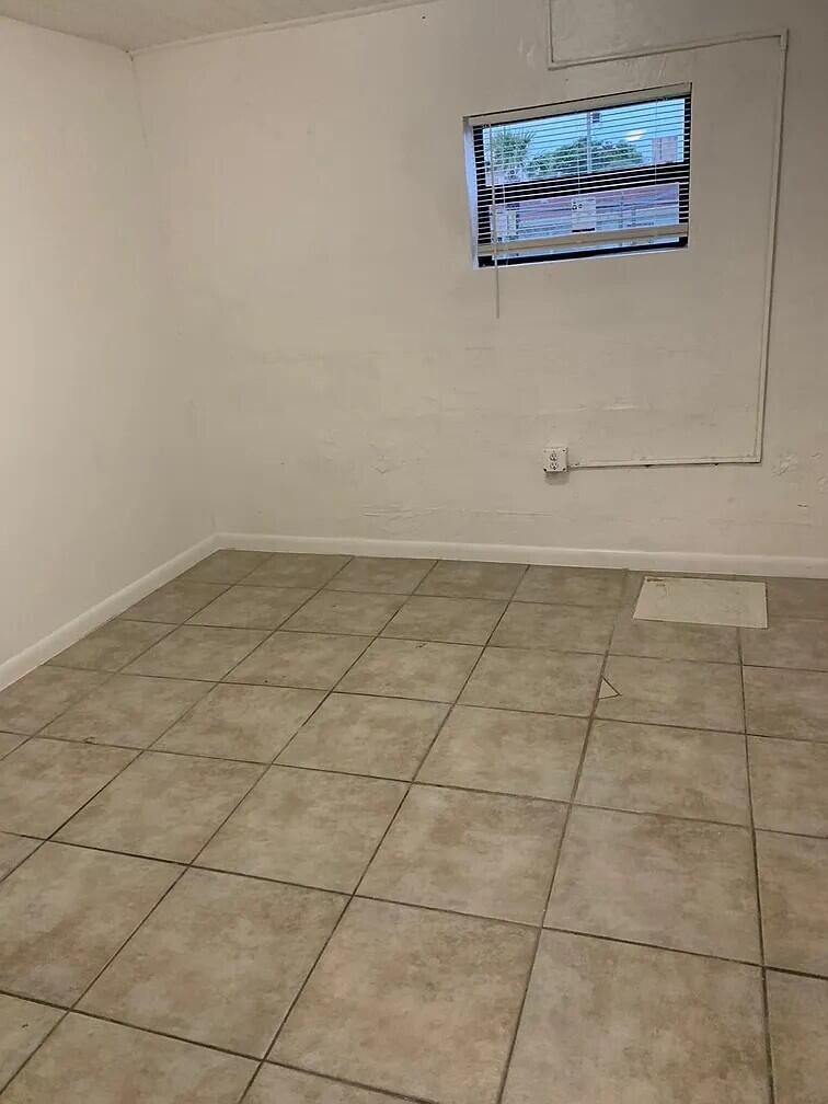 711 Palm Beach Lakes Boulevard Property Photo 14