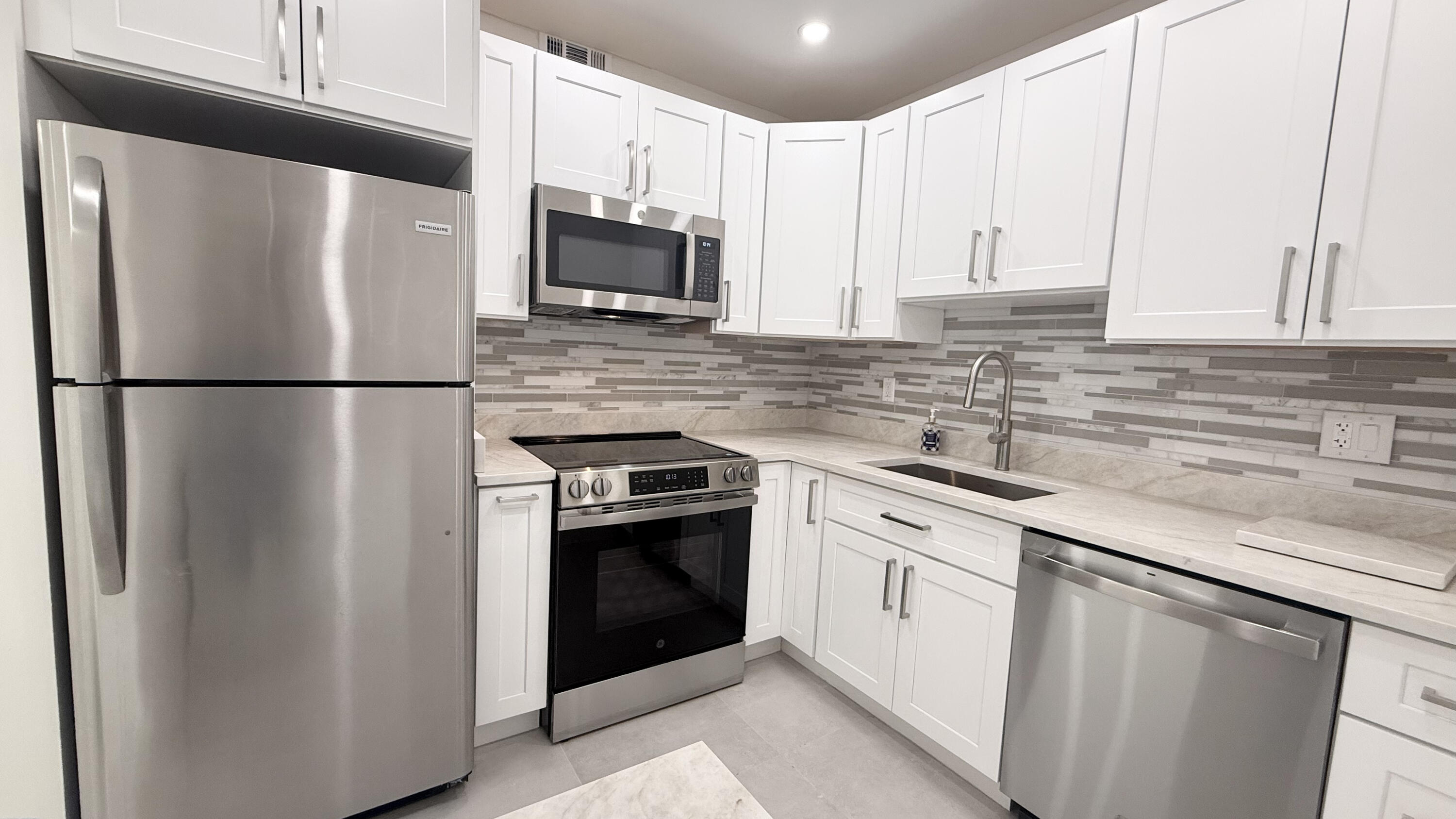 6505 Winfield Boulevard Property Photo 1