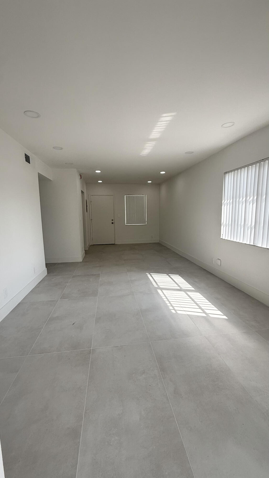 6505 Winfield Boulevard Property Photo 11